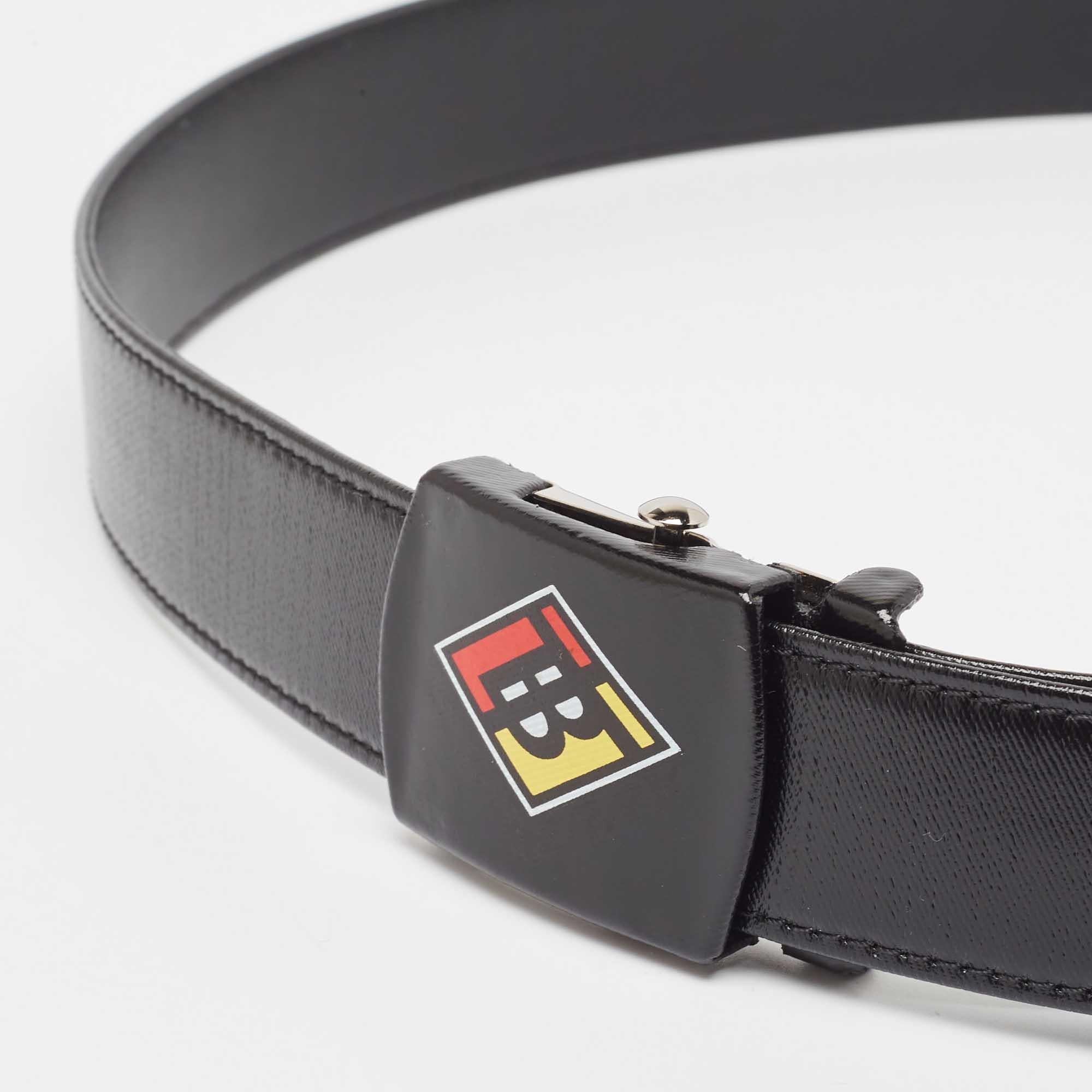 Burberry Black Coated Canvas and Leather Graphic Plaque Buckle Belt 90CM In New Condition For Sale In Dubai, Al Qouz 2