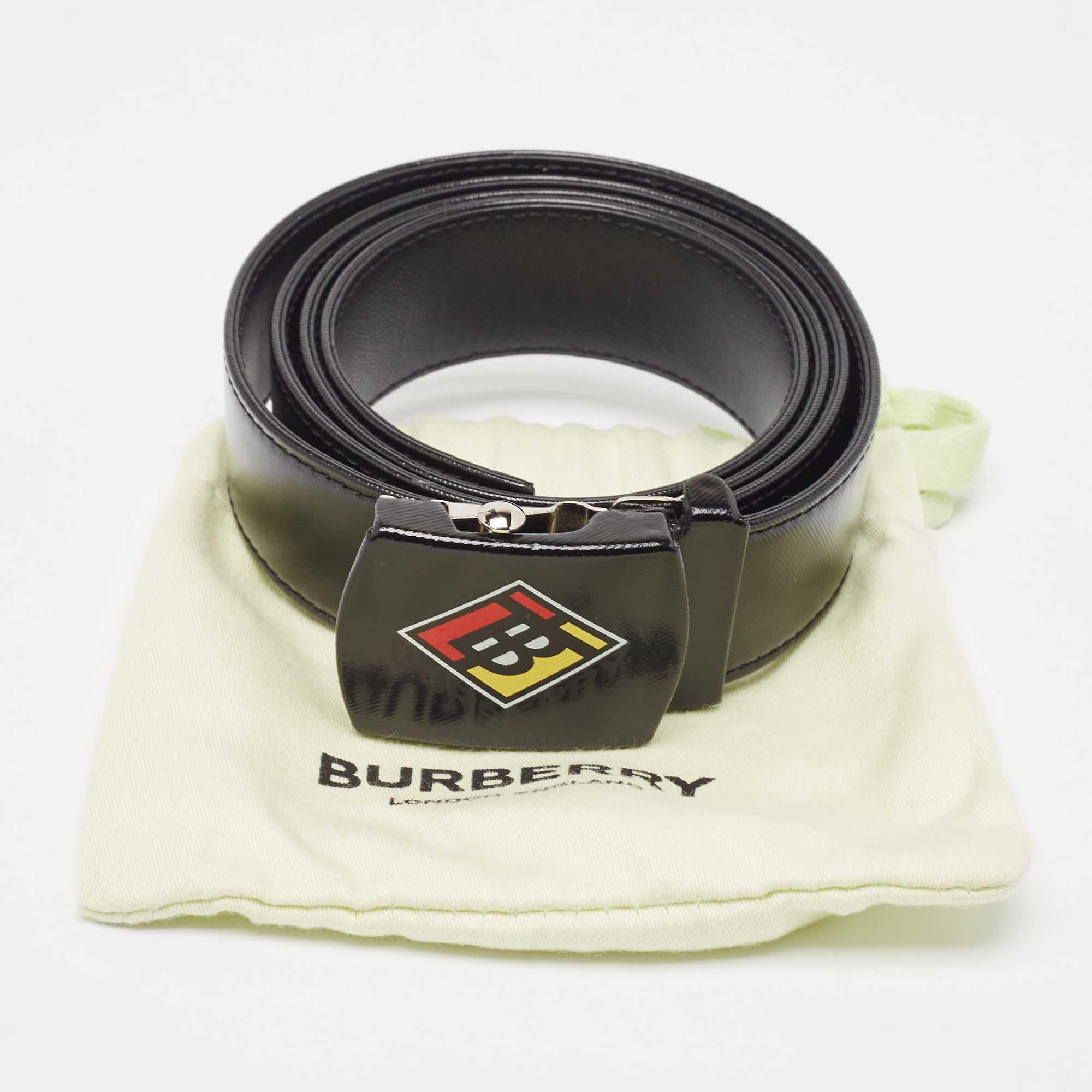 Burberry Black Coated Canvas and Leather Graphic Plaque Buckle Belt 90CM For Sale 1