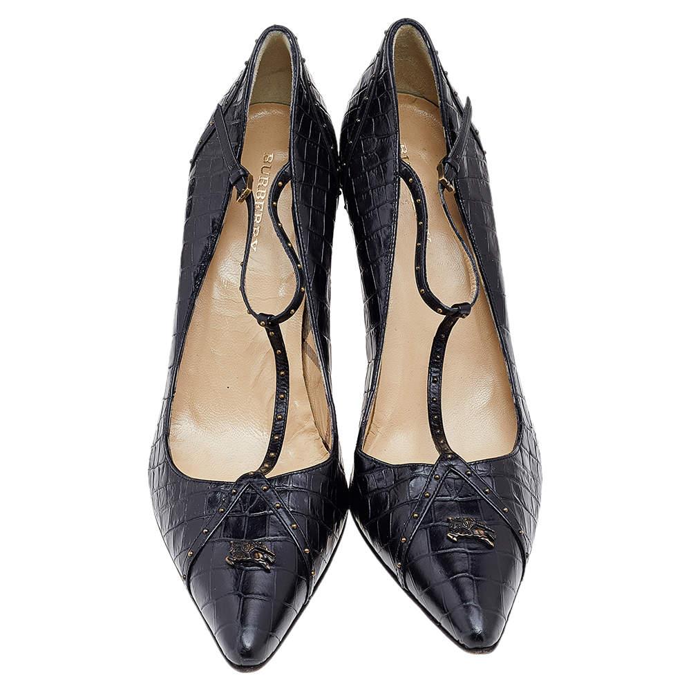 Burberry Black Croc Embossed Leather Pumps Size 40 For Sale 2
