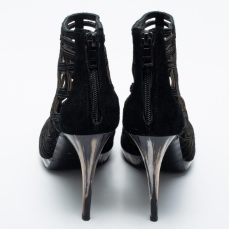 Bottines Burberry noires à découpes en daim Taille 39 Pour femmes en vente