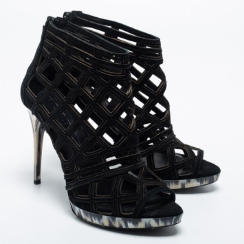 Bottines Burberry noires à découpes en daim Taille 39 en vente 1