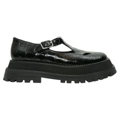 Burberry Schwarze geprägte Kroko-Plateau-Kommode von Mary Janes
