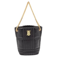 Burberry Schwarze geprägte Steppleder kleine Lola Bucket Bag