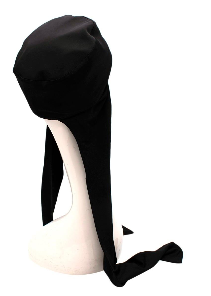 Donna Cappello Burberry nero con pannello esagerato in jersey elasticizzato in vendita