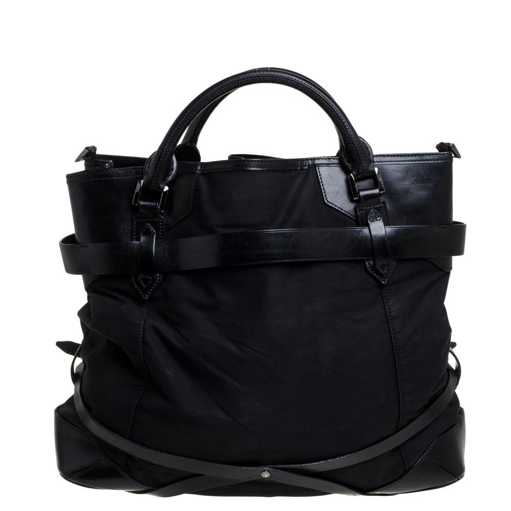 Burberry Black Fabric and Leather Large Bridle Lynher Tote In Good Condition In Dubai, Al Qouz 2