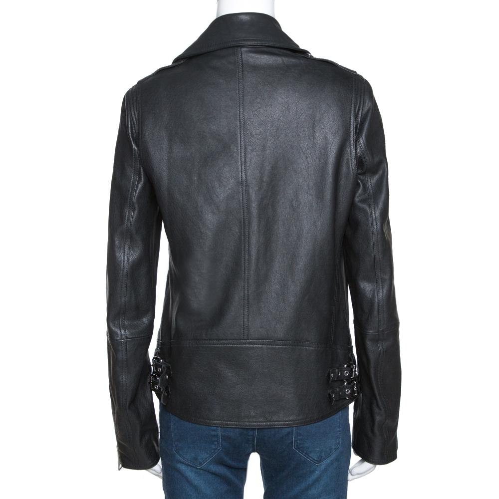 A perfect piece of clothing for fashion lovers, this black Burberry jacket is sure to stand out and make a statement. Constructed in leather, this jacket features front zip closure and floral embroidery on the collar. It is sure to make even the