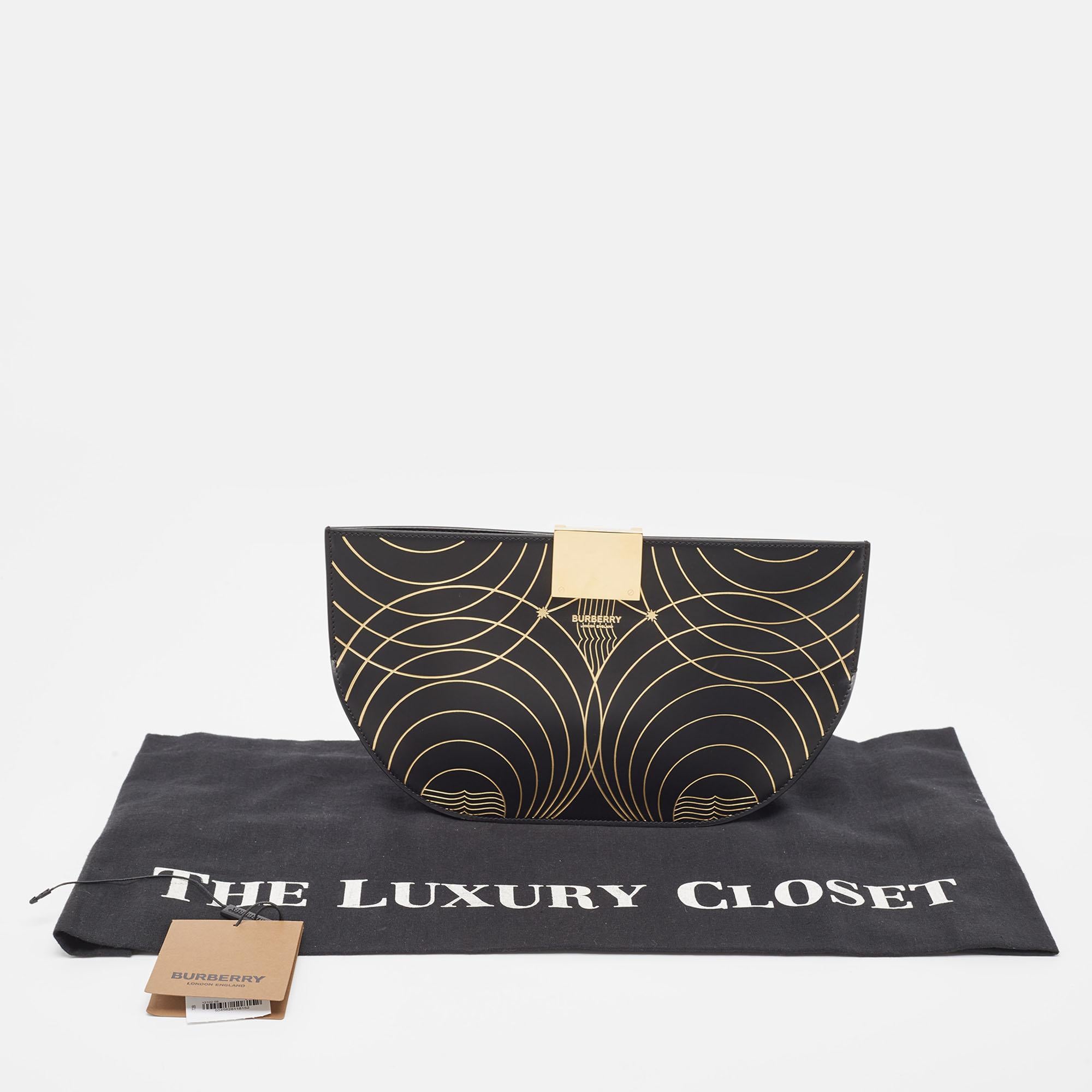 Burberry Black/Gold Printed Leather Olympia Wristlet Clutch For Sale 9