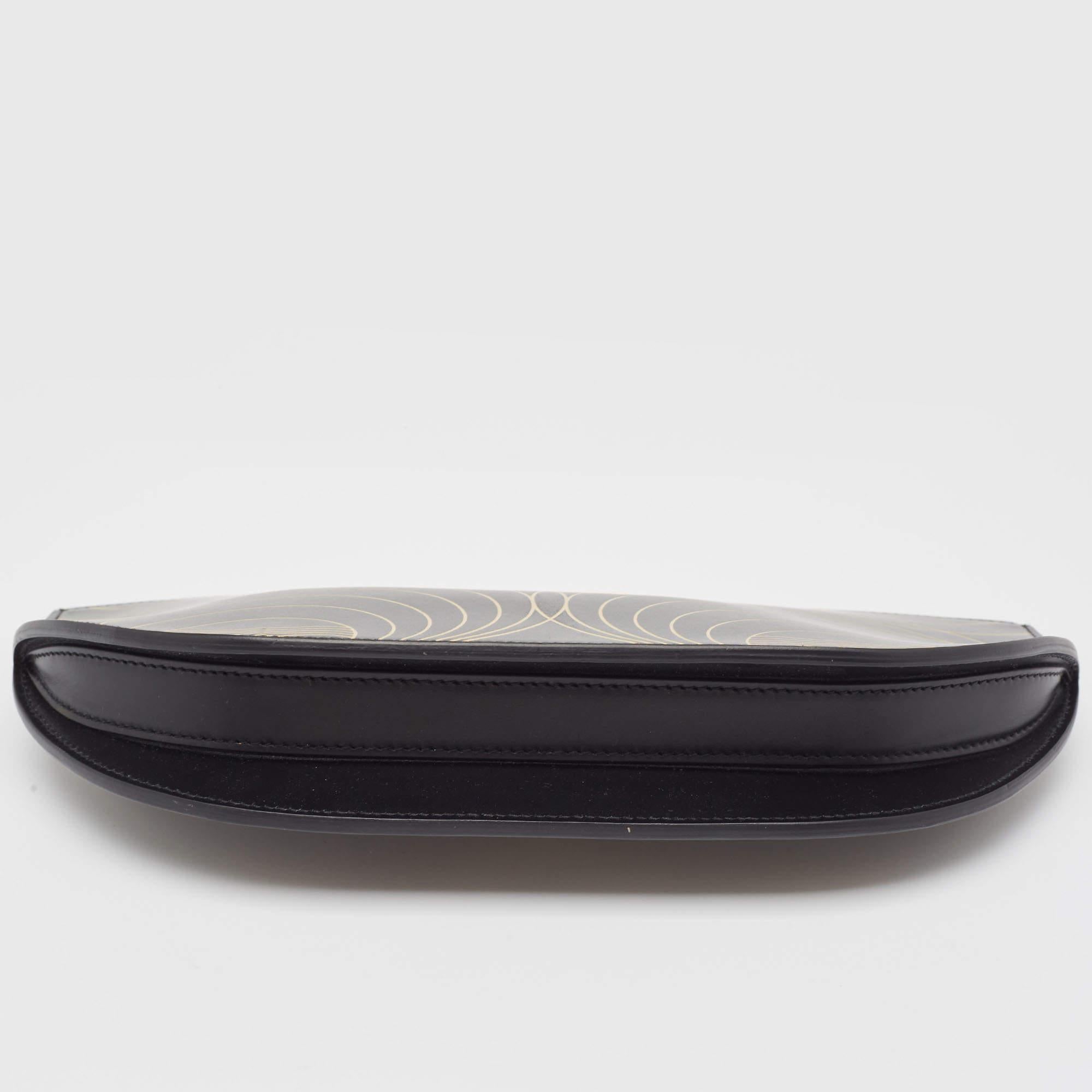 Burberry Black/Gold Printed Leather Olympia Wristlet Clutch For Sale 2