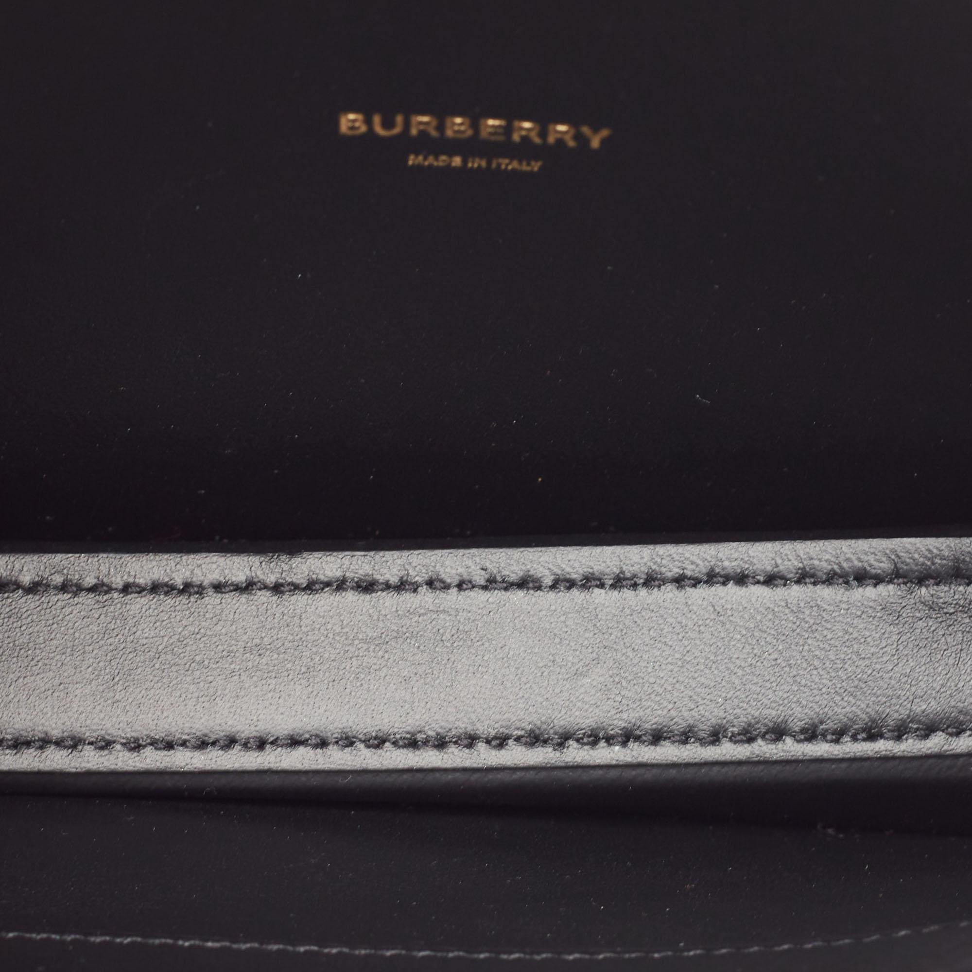 Burberry Black/Gold Printed Leather Olympia Wristlet Clutch For Sale 3