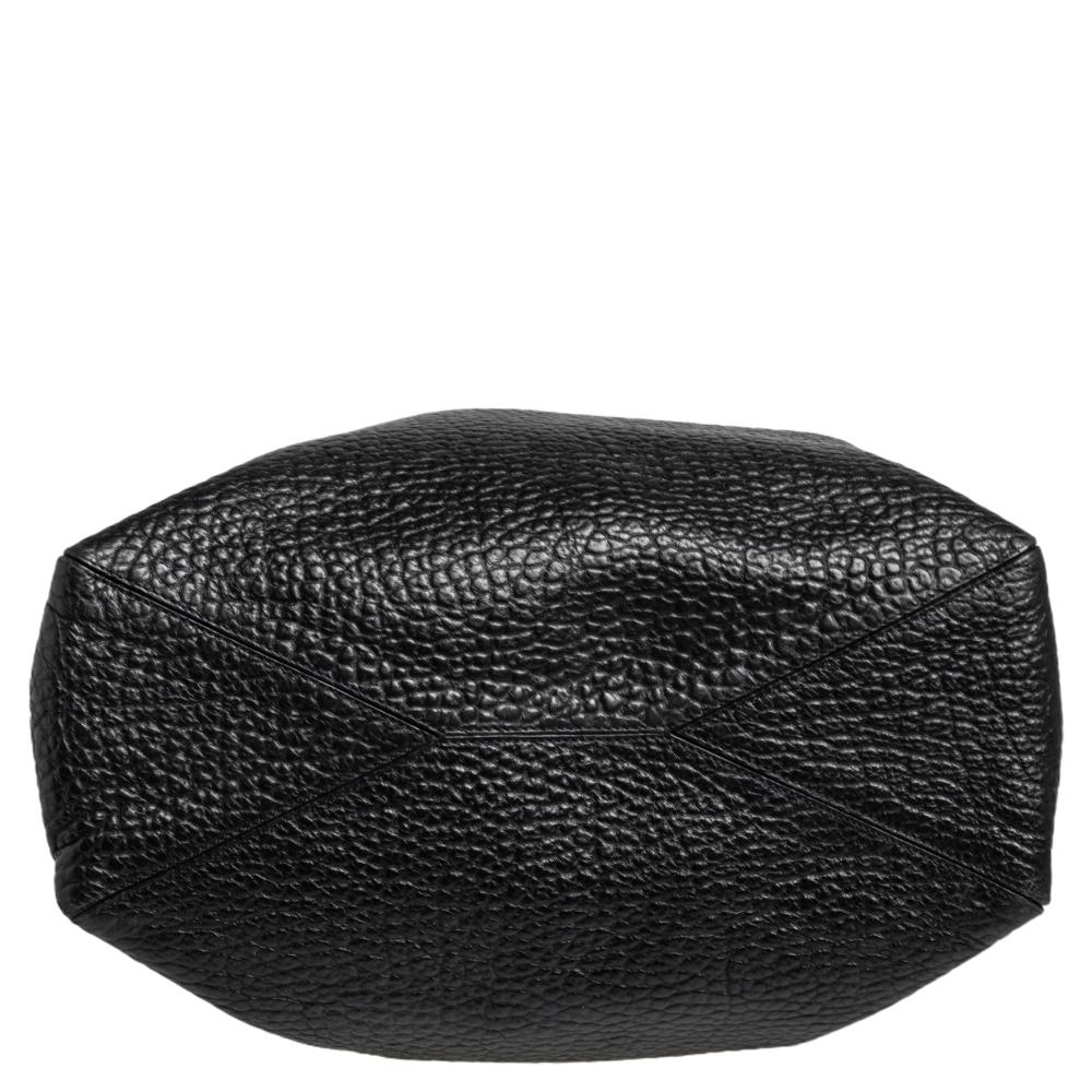 Lindburn Hobo aus schwarzem Traubenleder von Burberry Damen