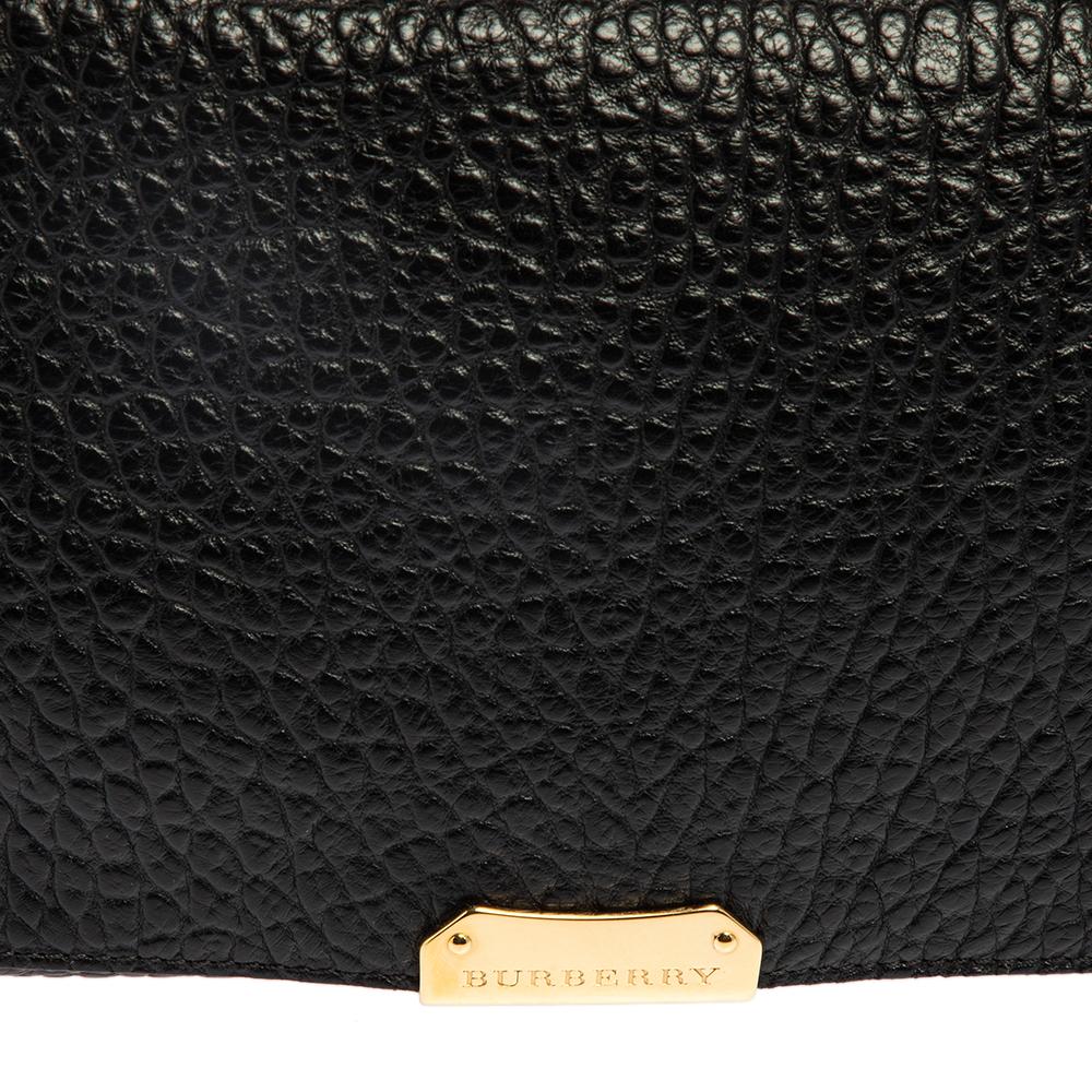 Burberry Schwarzes genarbtes Leder Langley Kette Umhängetasche 7