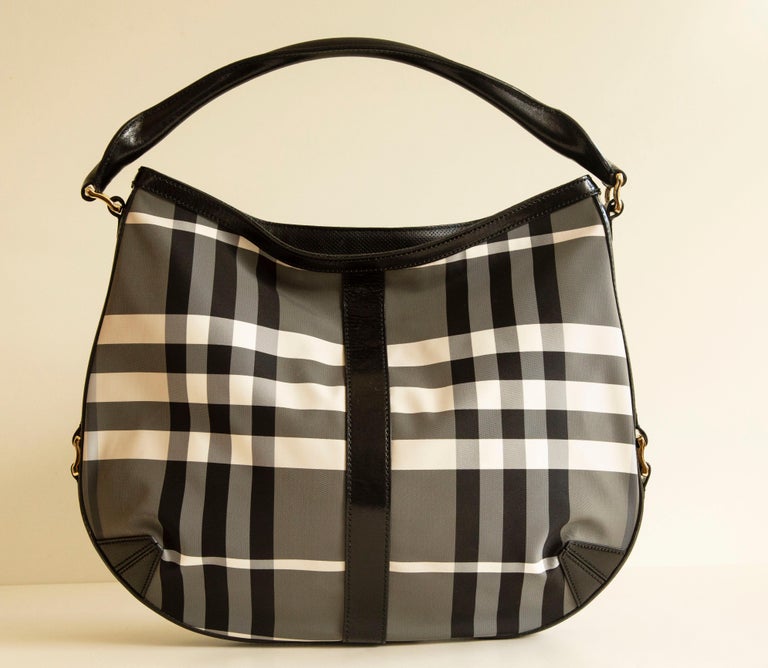 Burberry Black/Gray/White Nova Check Nylon and Black Leather Shoulder Hobo  Bag For Sale at 1stDibs