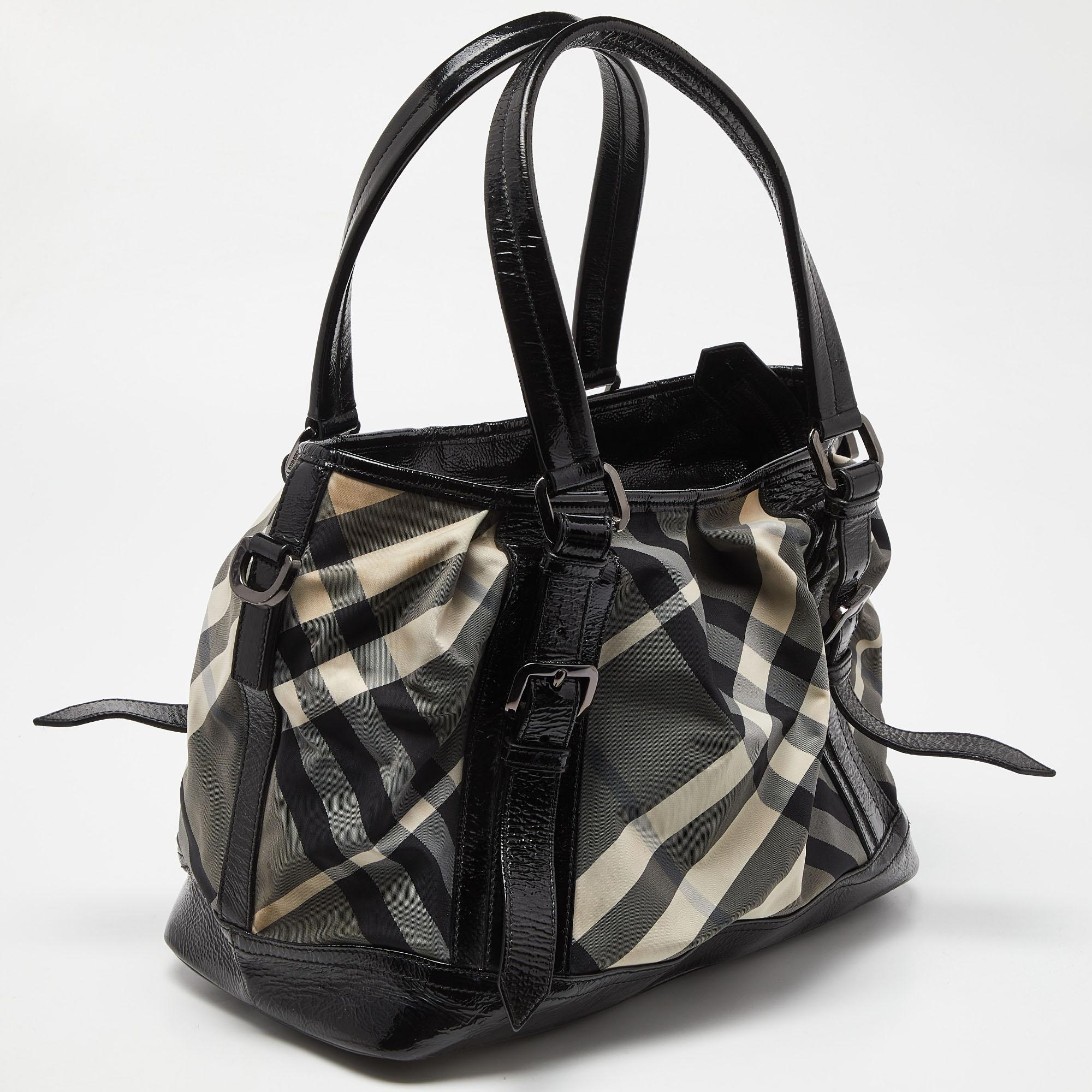 Burberry Black/Grey Beat Check Canvas and Patent Leather Lowry Tote In Excellent Condition In Dubai, Al Qouz 2