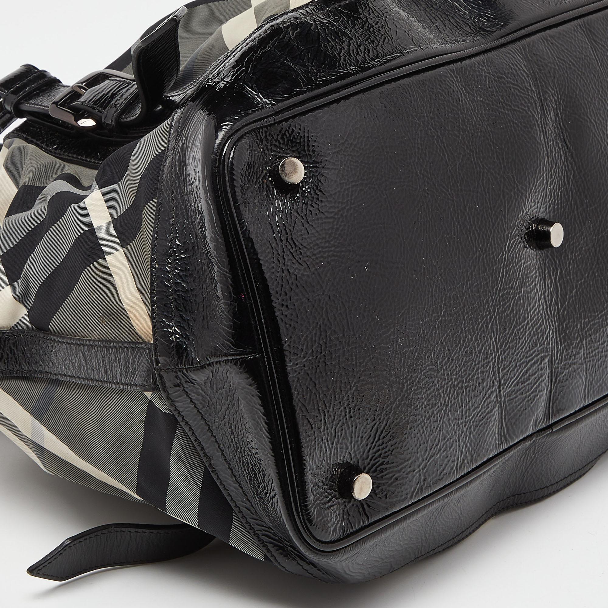 Burberry Black/Grey Beat Check Canvas and Patent Leather Lowry Tote 5