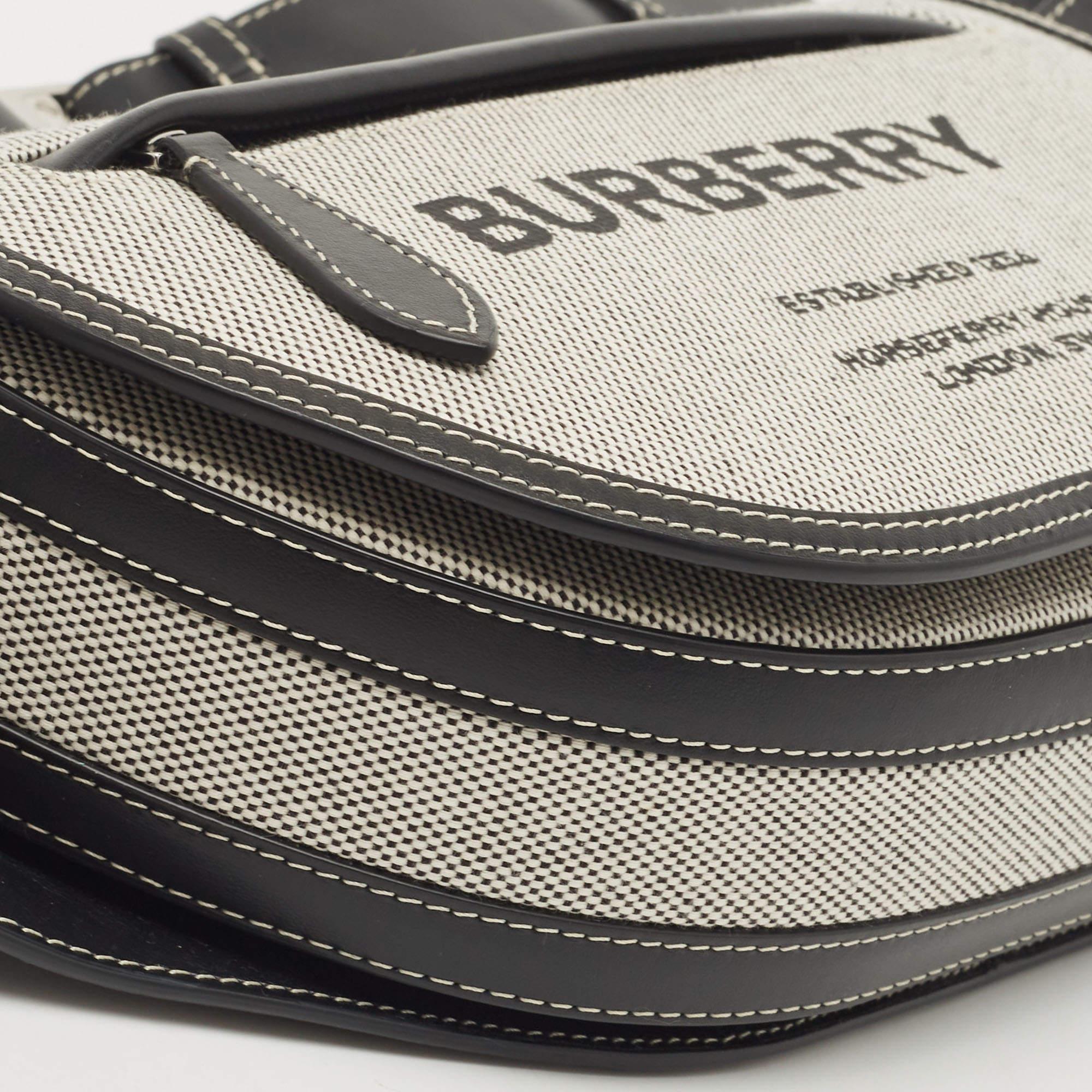 Riñonera Burberry Olympia pequeña de lona y piel negra/gris en Nuevo Estado en Dubai, Al Qouz 2