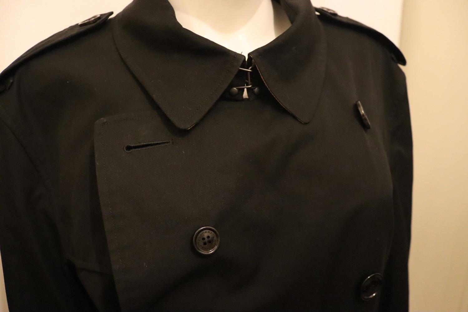 Burberry Black Kensington Coat In Good Condition In London, GB