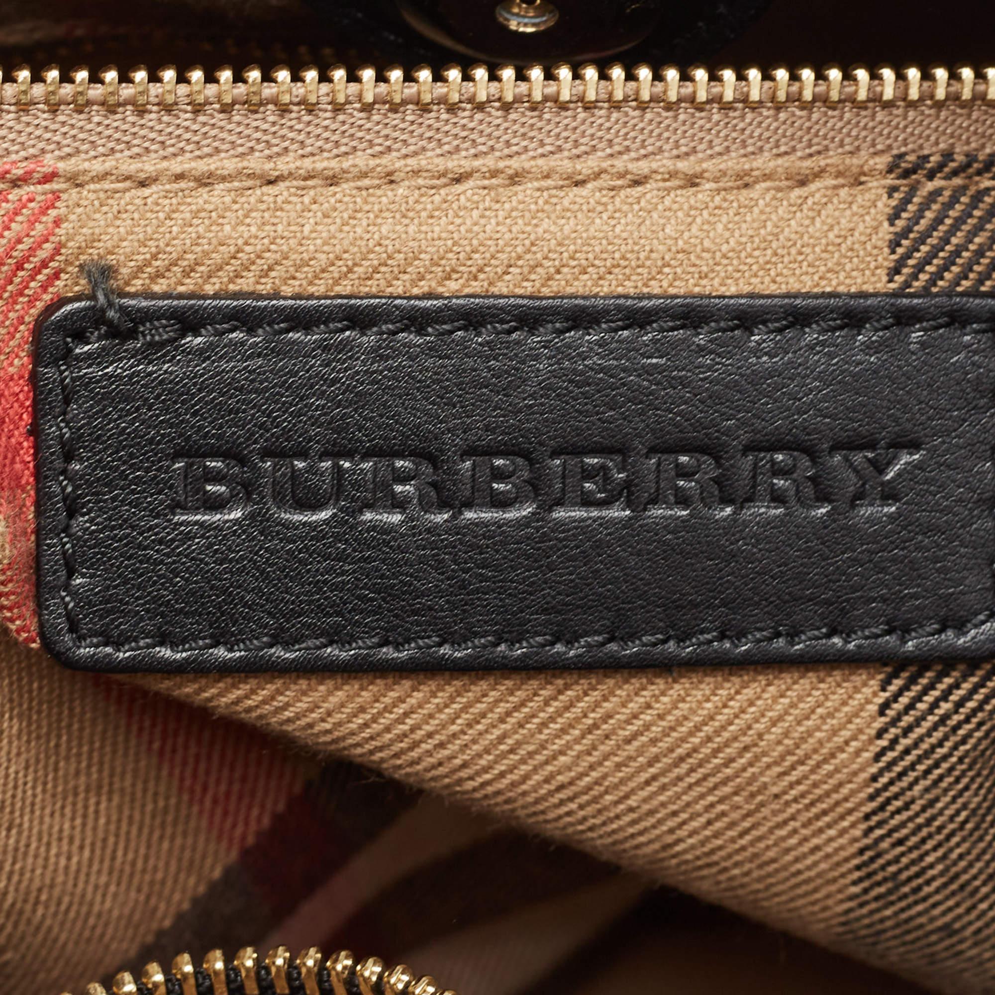 Burberry Medium Banner-Tasche aus schwarzem Leder und kariertem House Check-Stoff 6