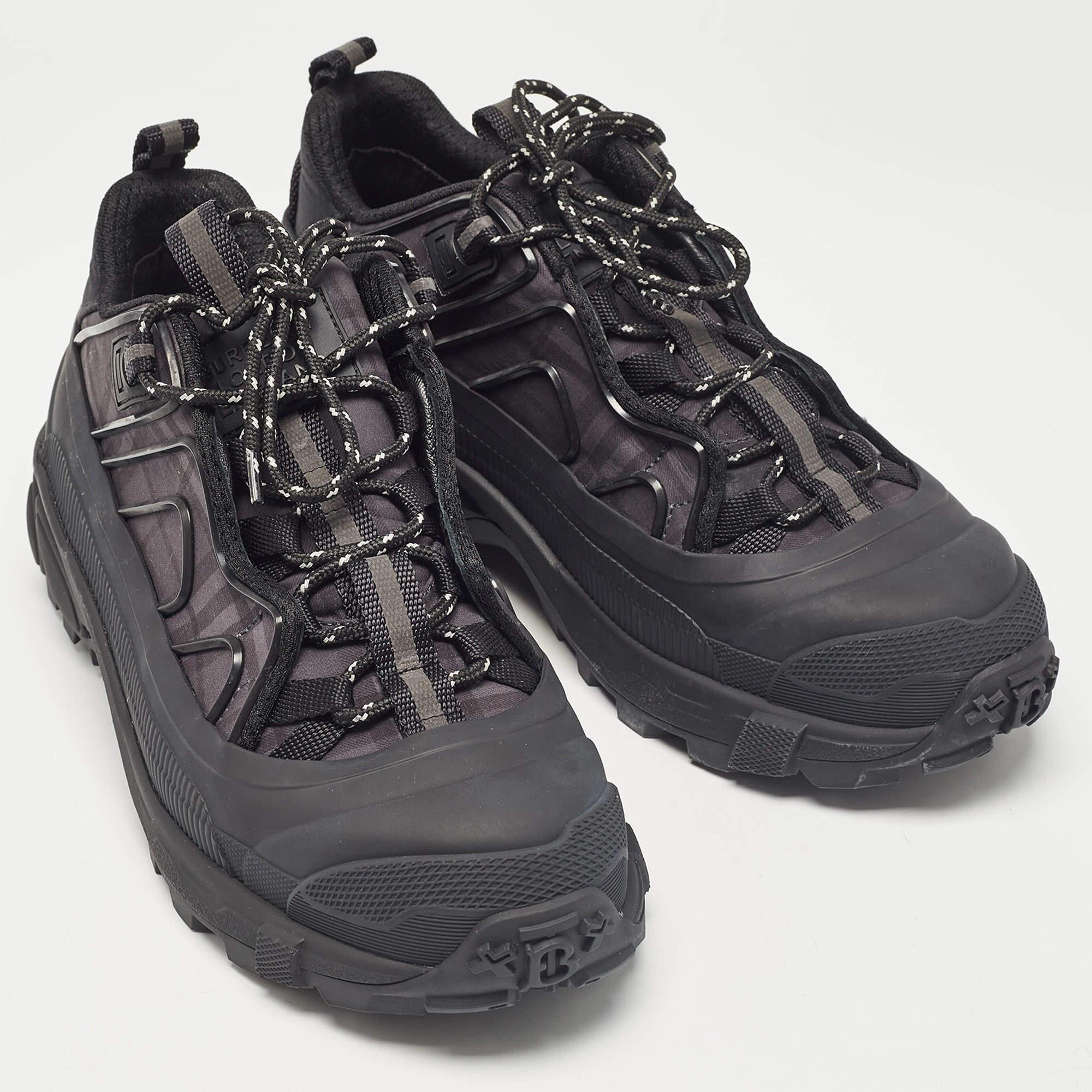 Men's Burberry Black Leather and Rubber Arthur Lace Up Sneakers Size 41
