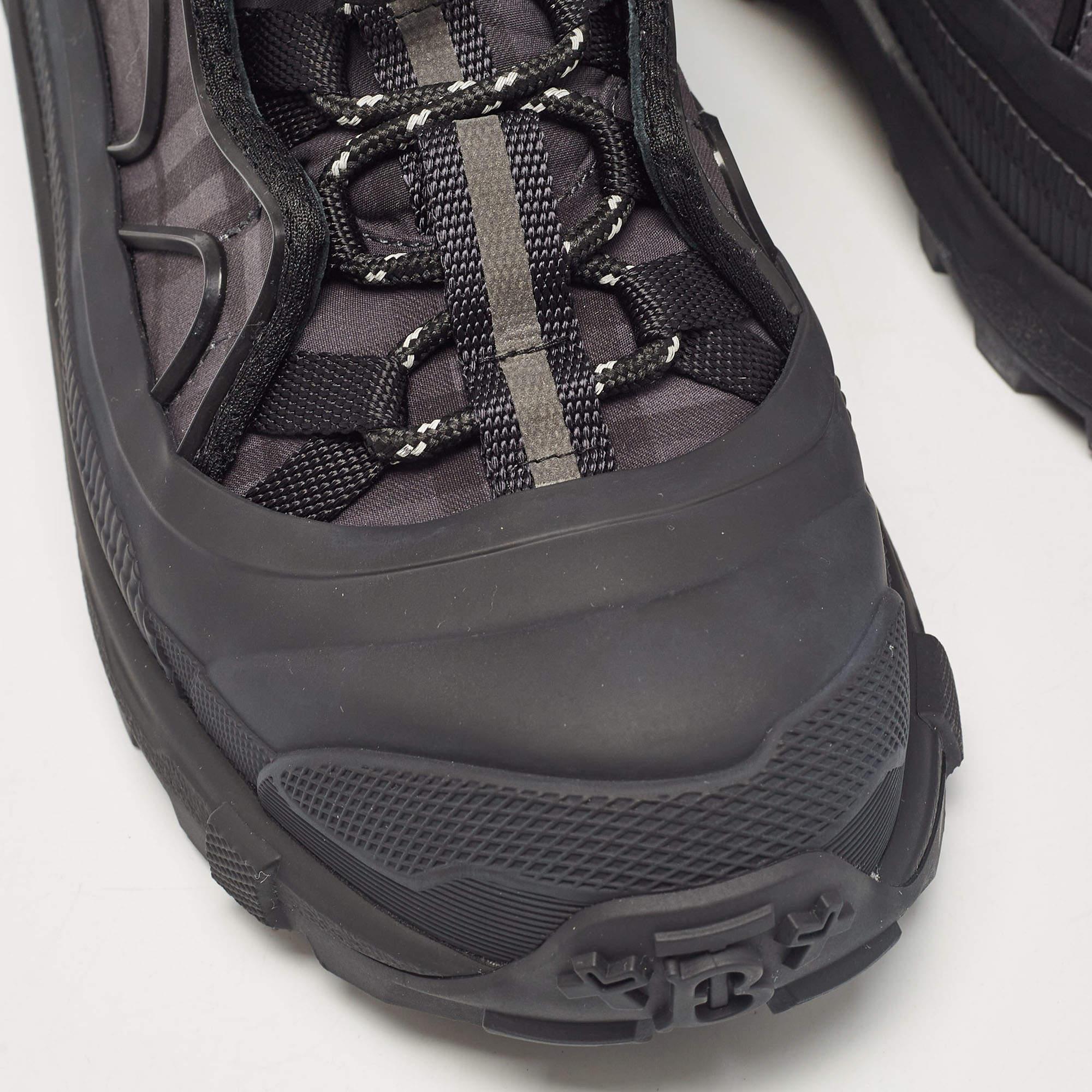 Burberry Black Leather and Rubber Arthur Lace Up Sneakers Size 41 4