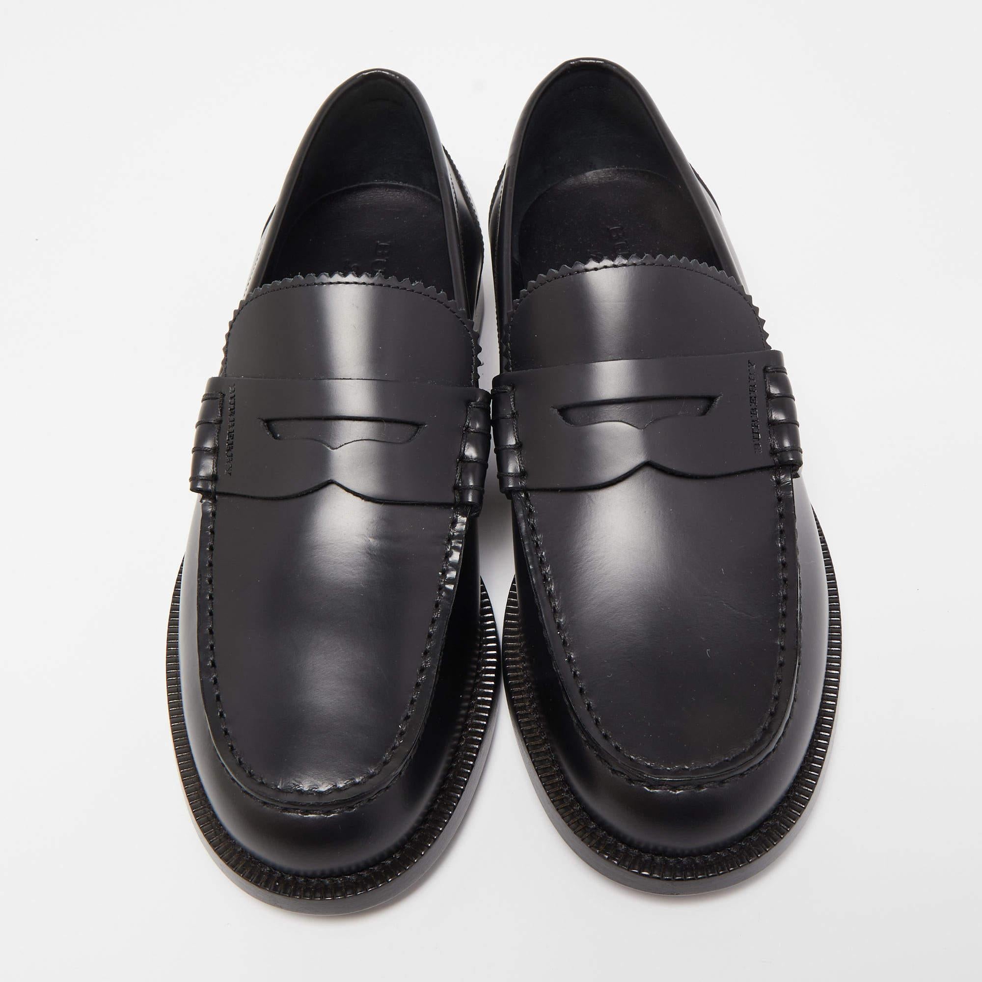 Practical, fashionable, and durable—these designer loafers are carefully built to be fine companions to your everyday style. They come made using the best materials to be a prized buy.

Includes: Original Box

