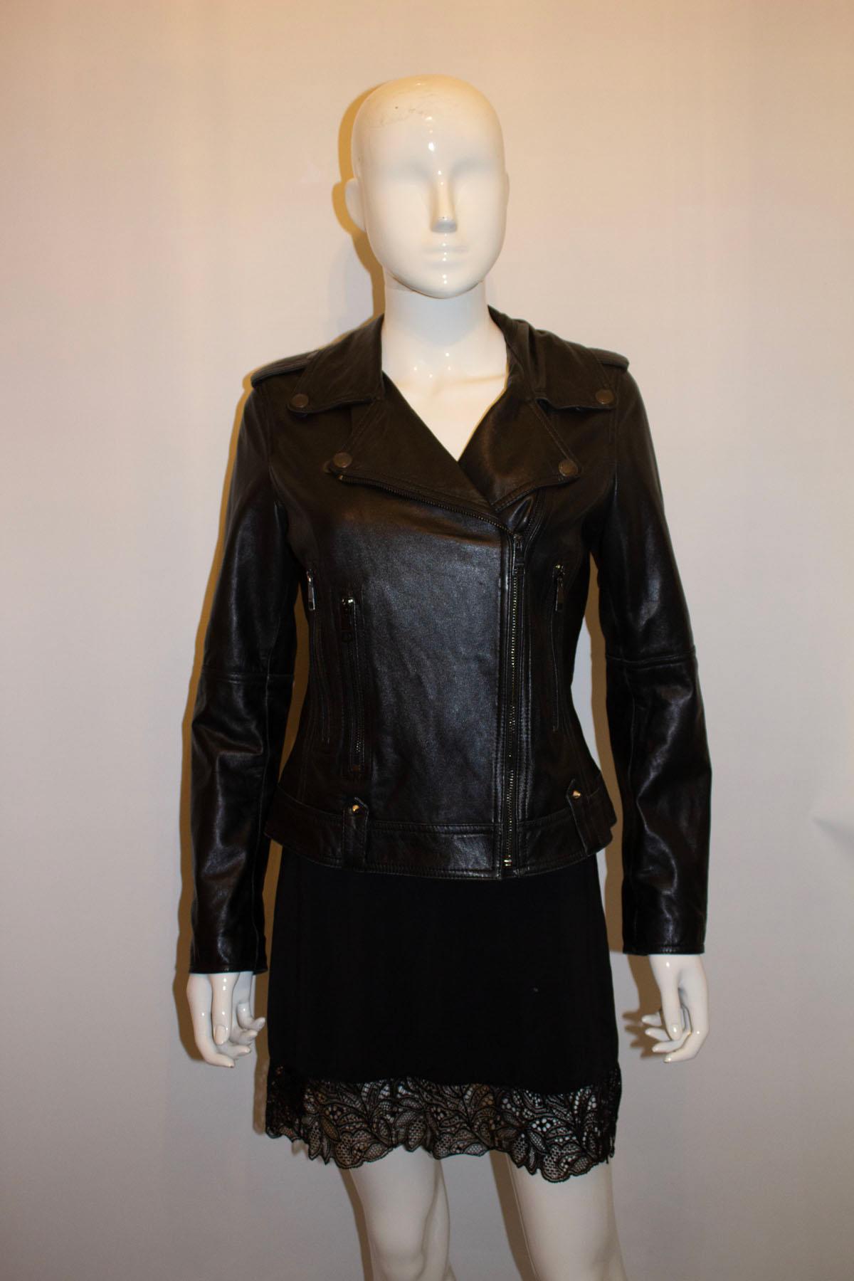 Burberry Black Leather Bomber Jacket In Good Condition For Sale In London, GB
