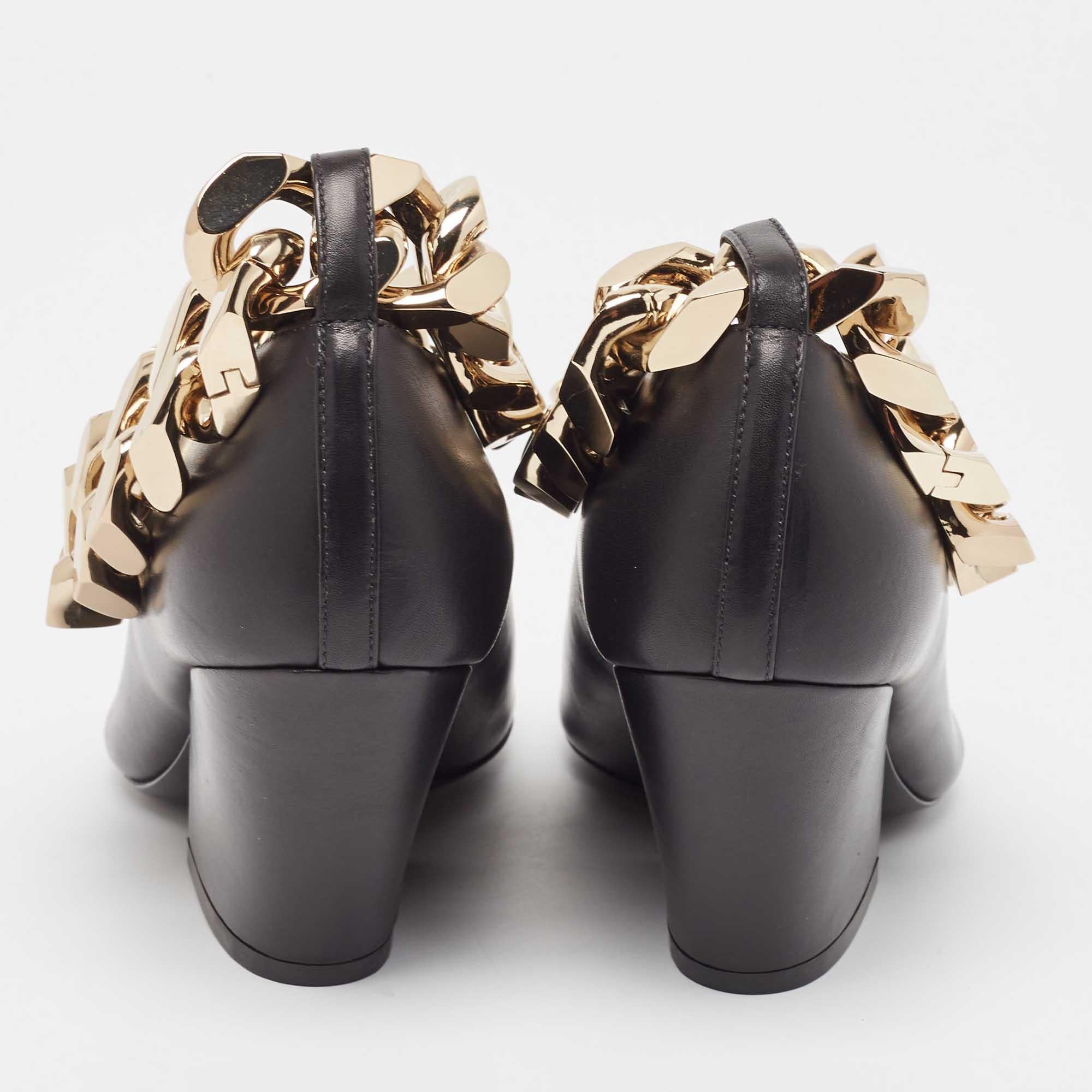 Burberry - Escarpins à chaîne en cuir noir Brierfield - Taille 36 Pour femmes en vente