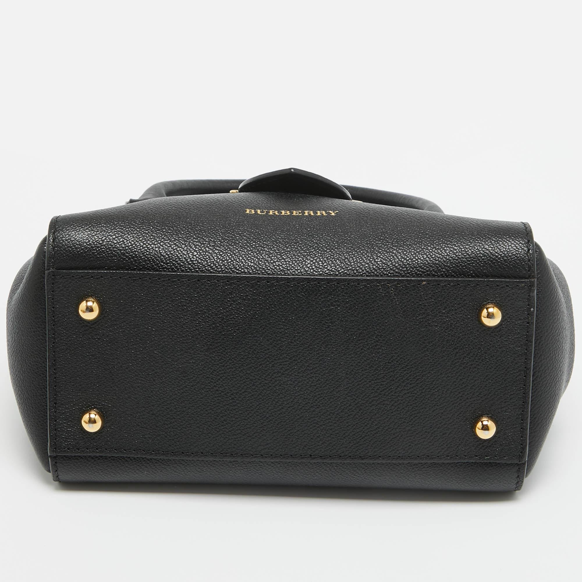Burberry Black Leather Buckle Flap Tote For Sale 3