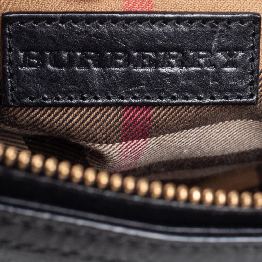 Burberry Black Leather Buckle Messenger Bag In Good Condition In Dubai, Al Qouz 2