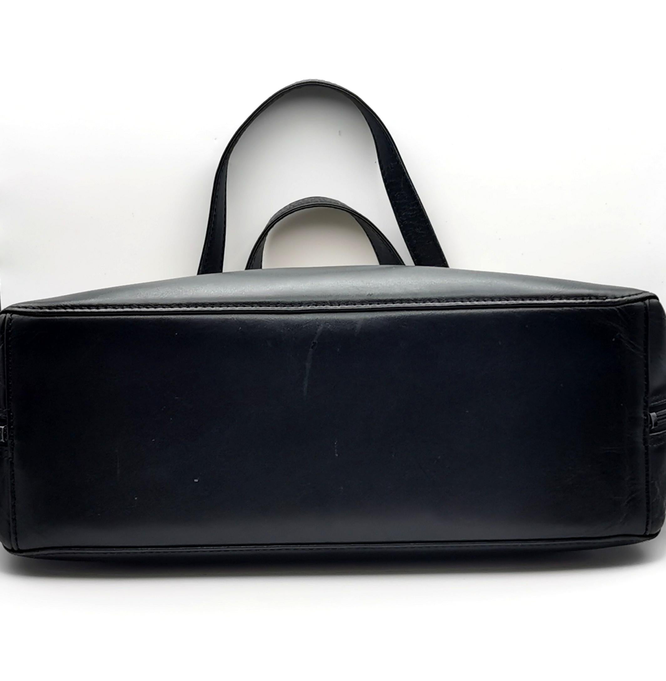 Bolso Burberry de piel negra con ribete de cuadros en Bueno estado para la venta en NEWARK, GB