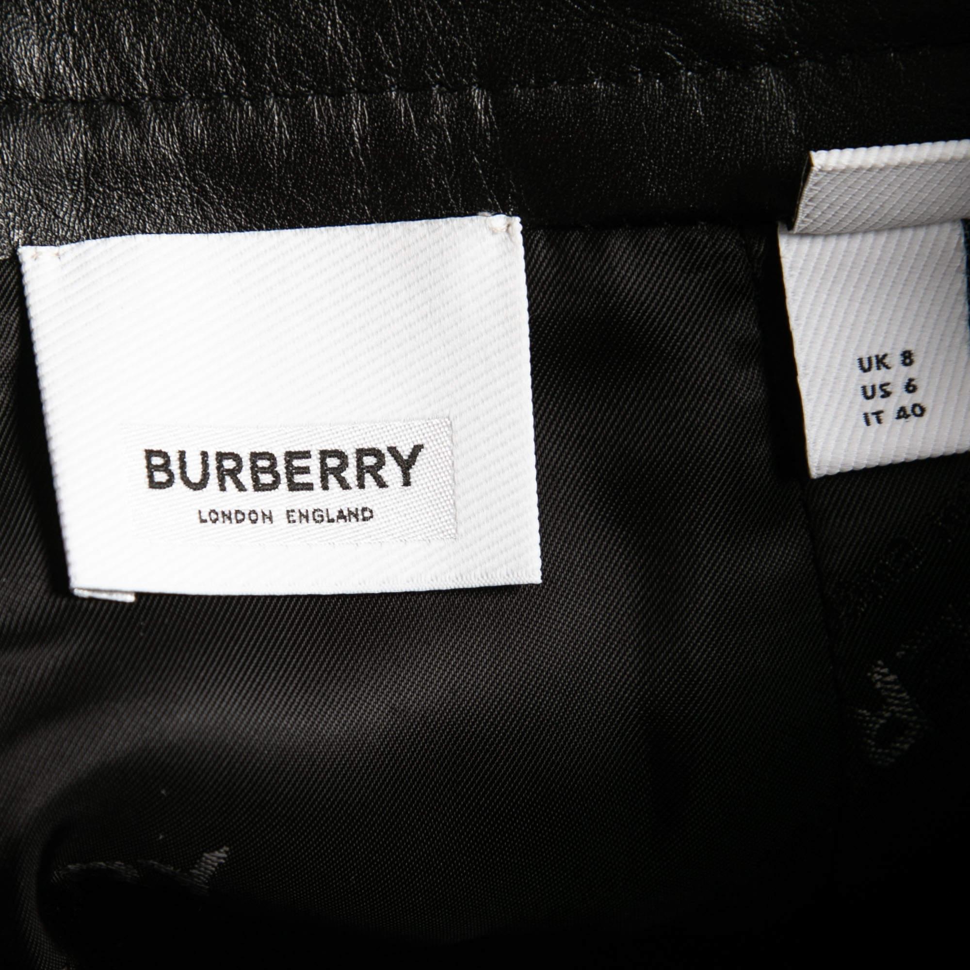 Noir Burberry - Jupe fourreau en cuir noir à découpes, taille S en vente