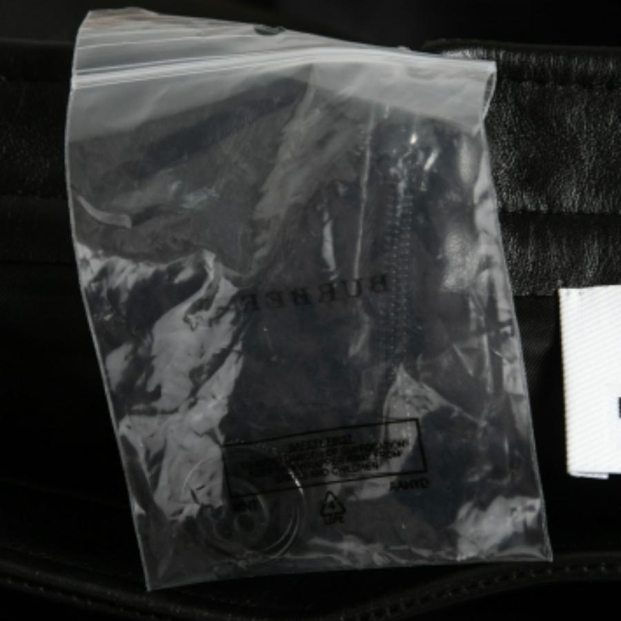 Burberry Schwarzes Leder Ausgeschnittener Bleistiftrock S Damen im Angebot
