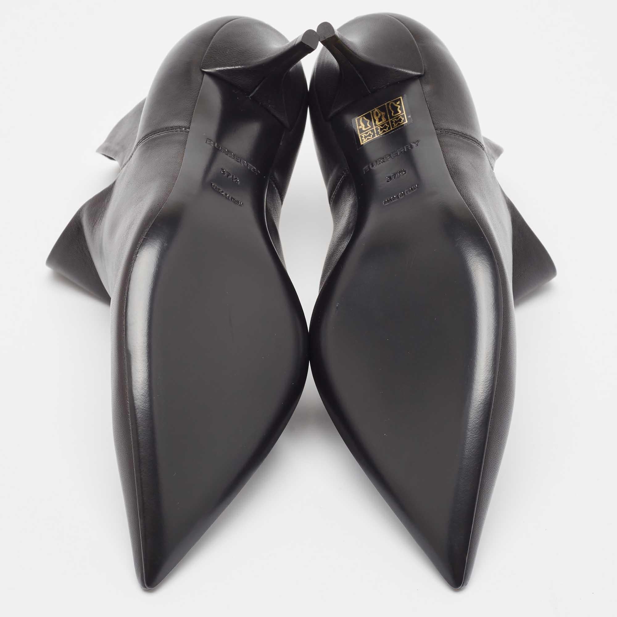 Burberry Essendon Schwarze Leder-Pumps aus Leder Größe 37,5 im Angebot 2