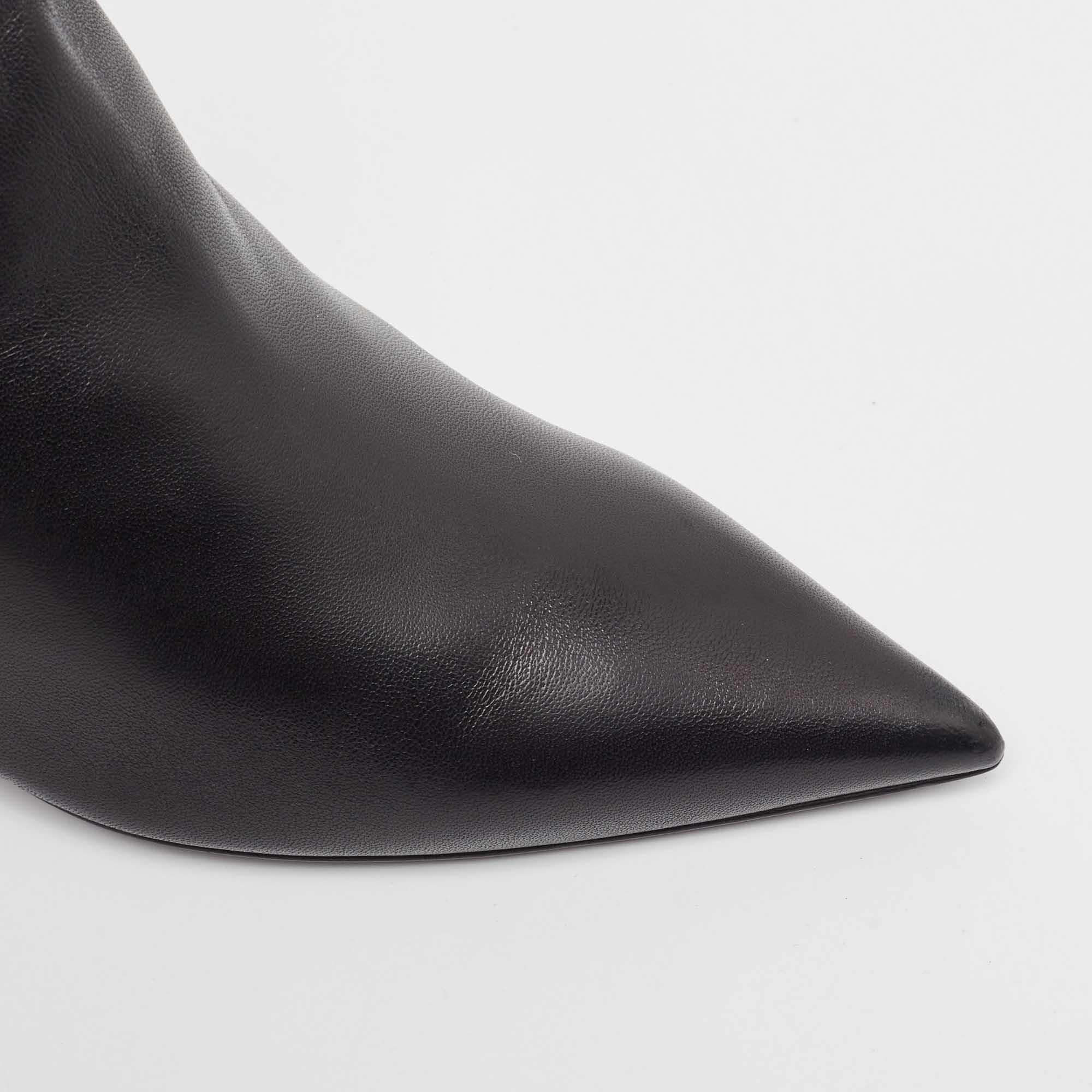 Burberry Essendon Schwarze Leder-Pumps aus Leder Größe 37,5 im Angebot 3