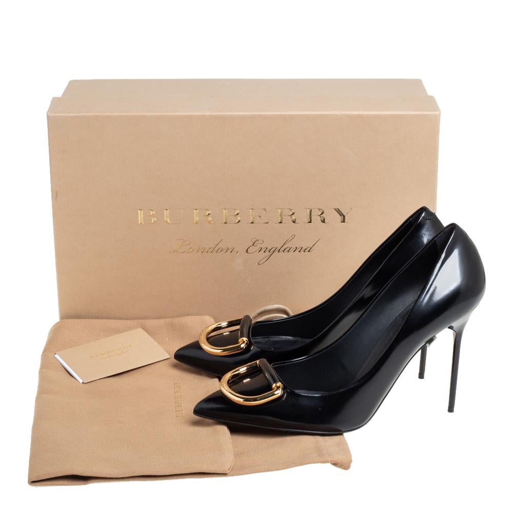 Burberry Schwarze Flanagan-Pumps aus Leder mit spitzer Zehe Größe 39,5 4