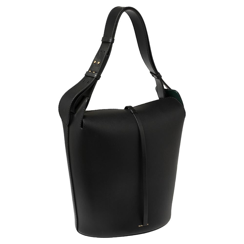 Women's Burberry Black Leather Large Bucket Bag