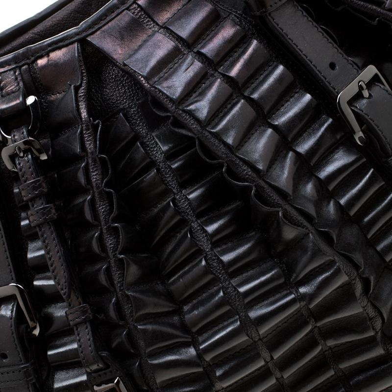 Burberry Black Leather Lowry Tote In Good Condition In Dubai, Al Qouz 2