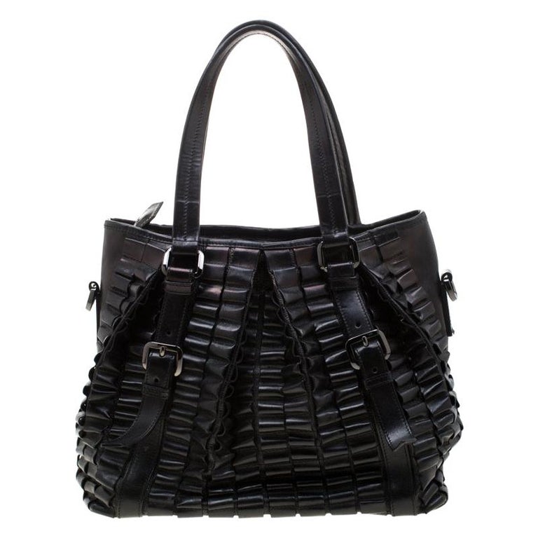 Burberry Black Leather Lowry Tote For Sale at 1stdibs