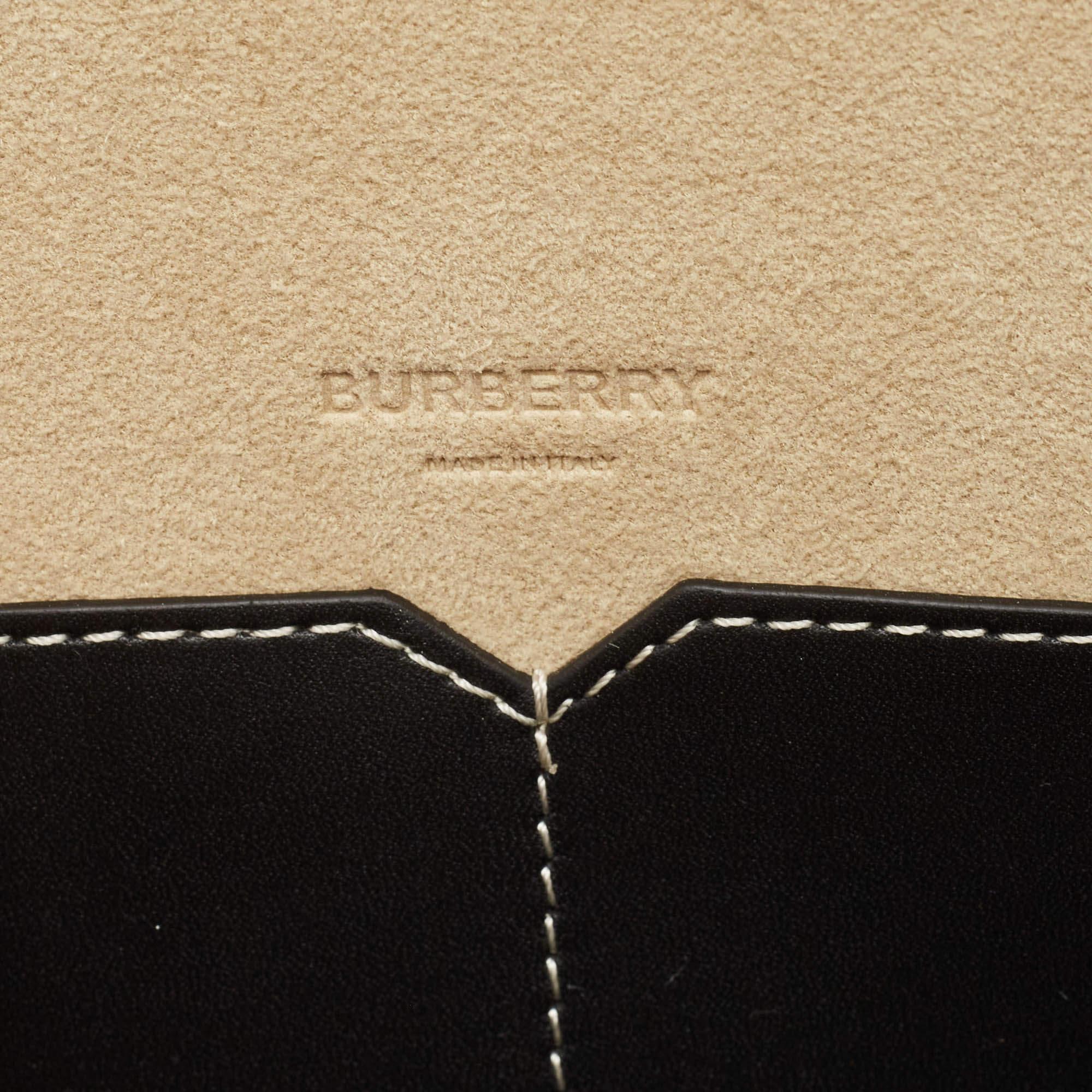 Burberry Black Leather Medium Soft Pocket Tote For Sale 5