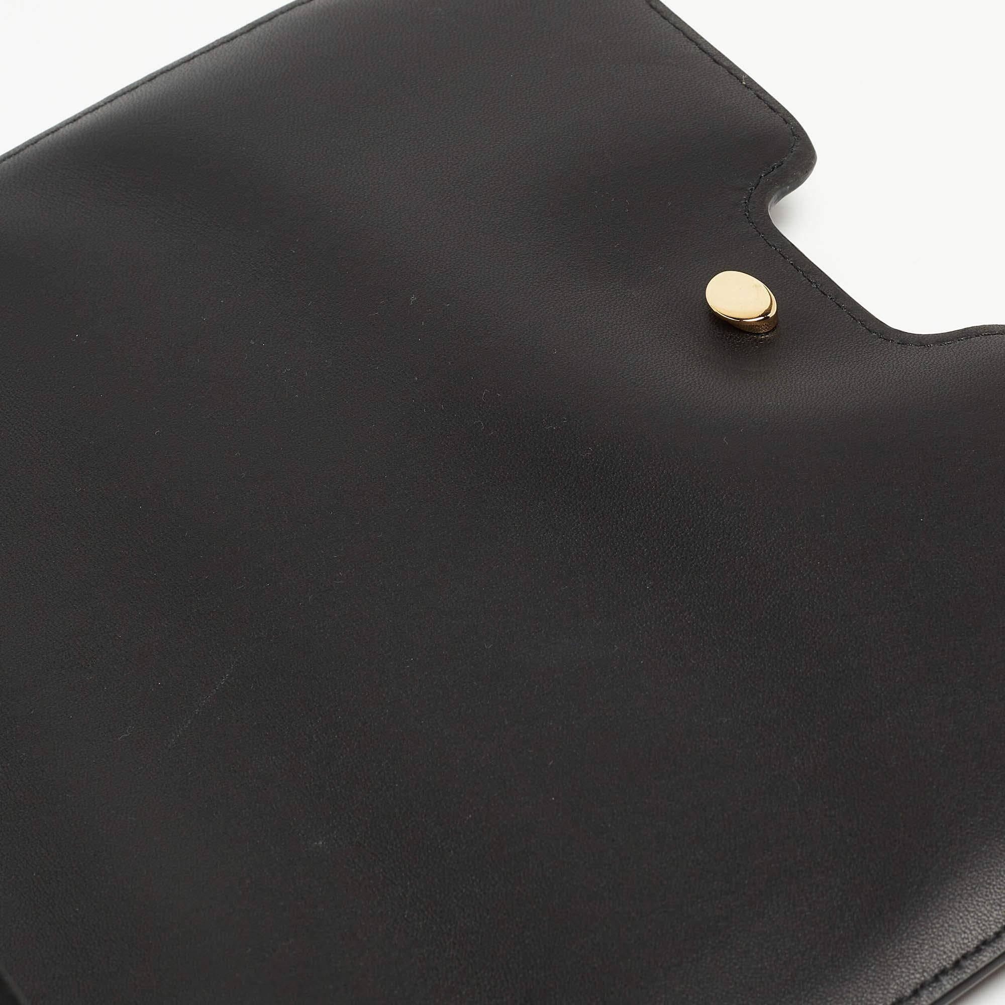 Burberry Black Leather Medium TB Shoulder Bag For Sale 6