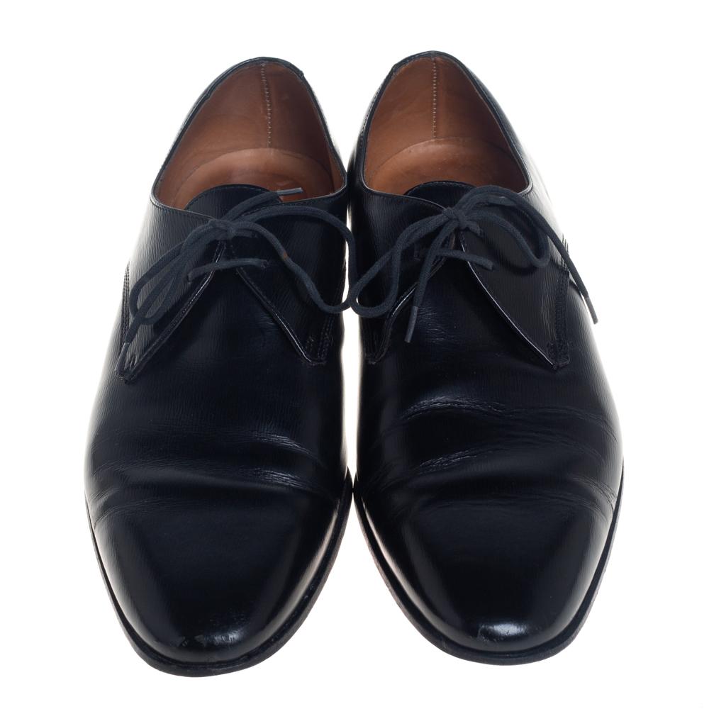 Queste oxford Millstead di Burberry daranno un tocco deciso a qualsiasi abbigliamento formale. Realizzate in pelle nera, queste oxford stringate hanno la punta arrotondata e una finitura pulita e lucida. Sono foderate in pelle e hanno una suola