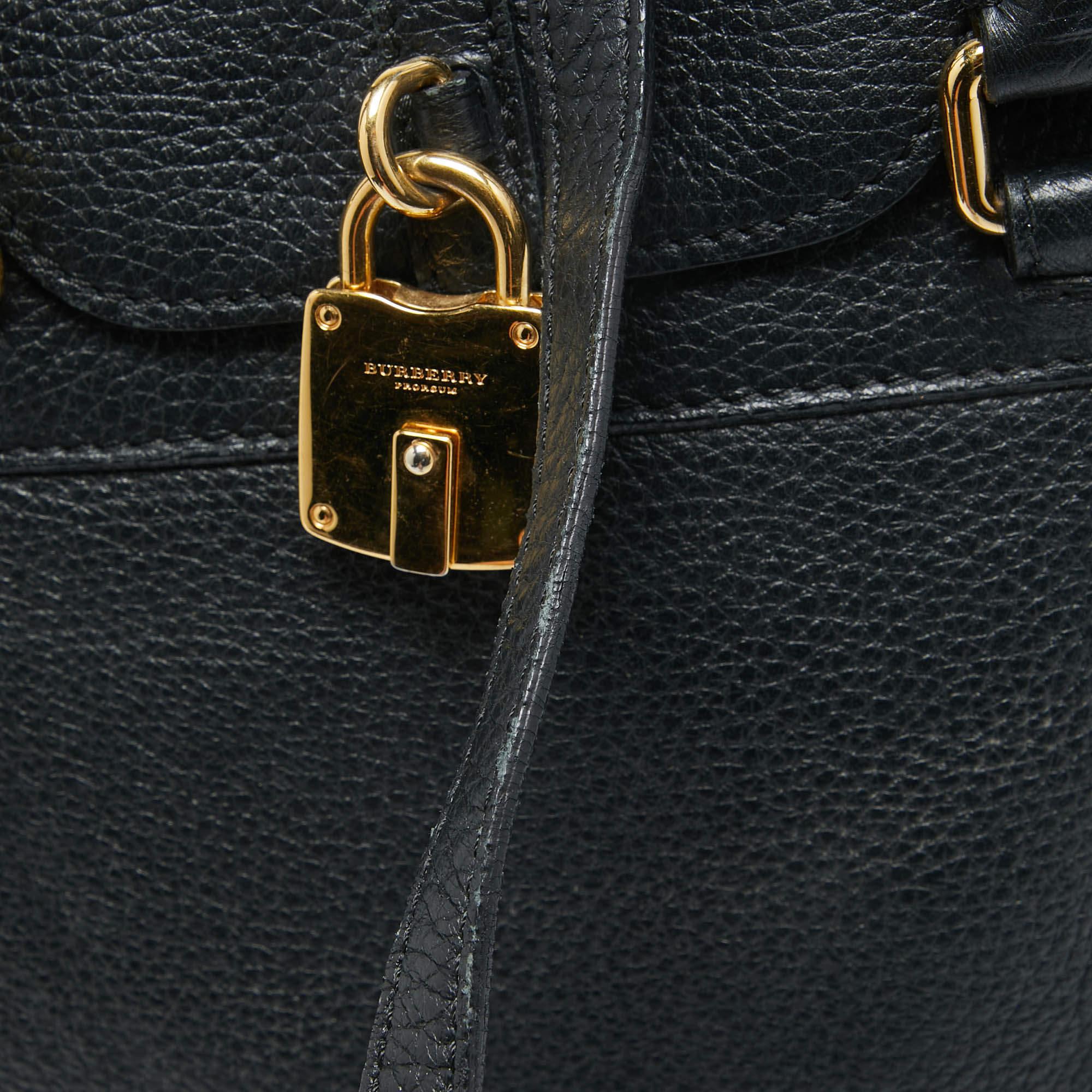 Burberry Schwarze Leder- Padlock-Klappentasche mit Klappe 2