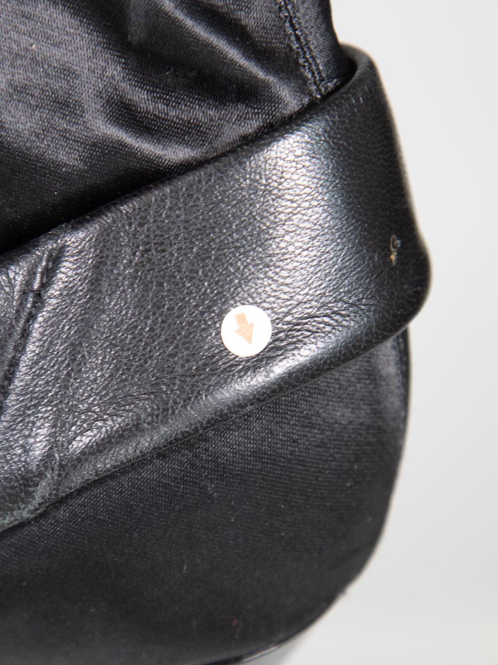 Burberry - Bottes à talons en cuir noir à bout pointu - Taille 40 en vente 4