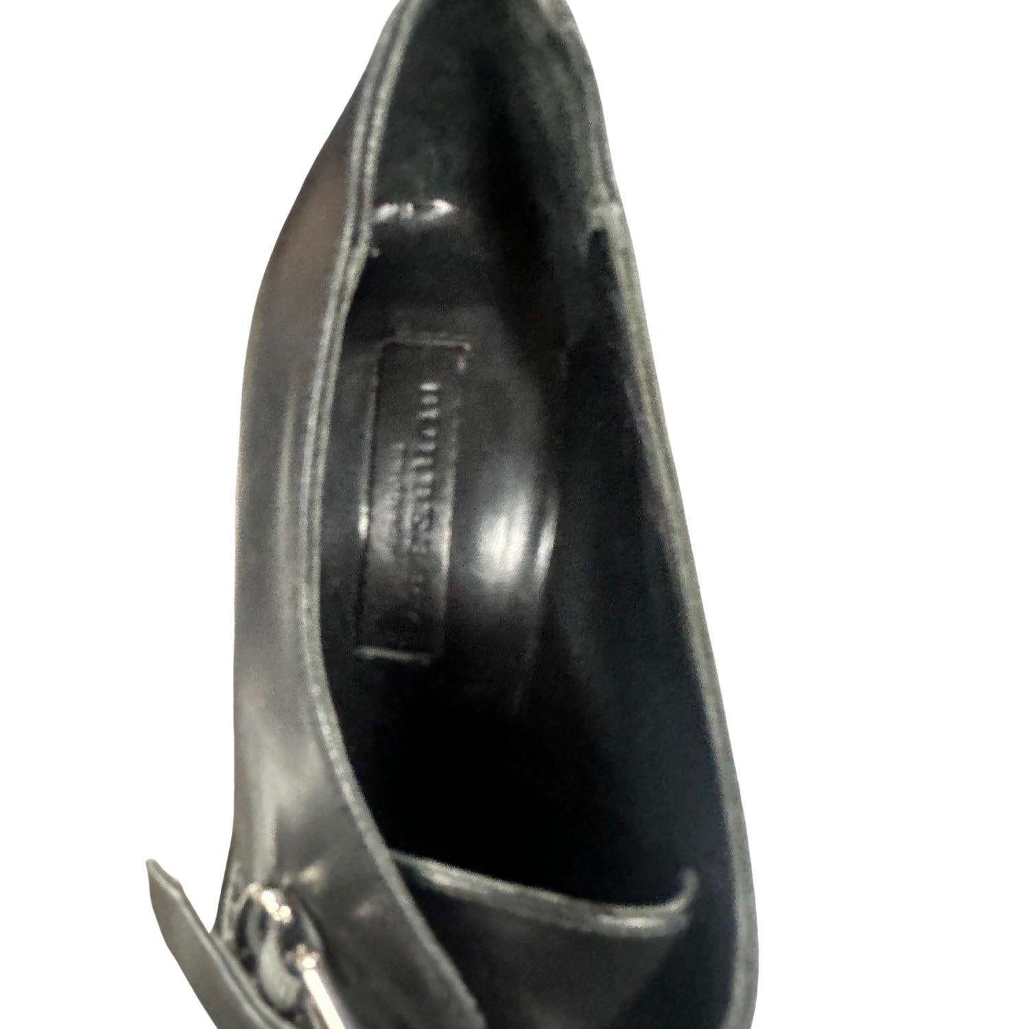 Burberry Black Leather Prorsum Angelsey Wedge (EU 40) In Good Condition For Sale In Montreal, Quebec