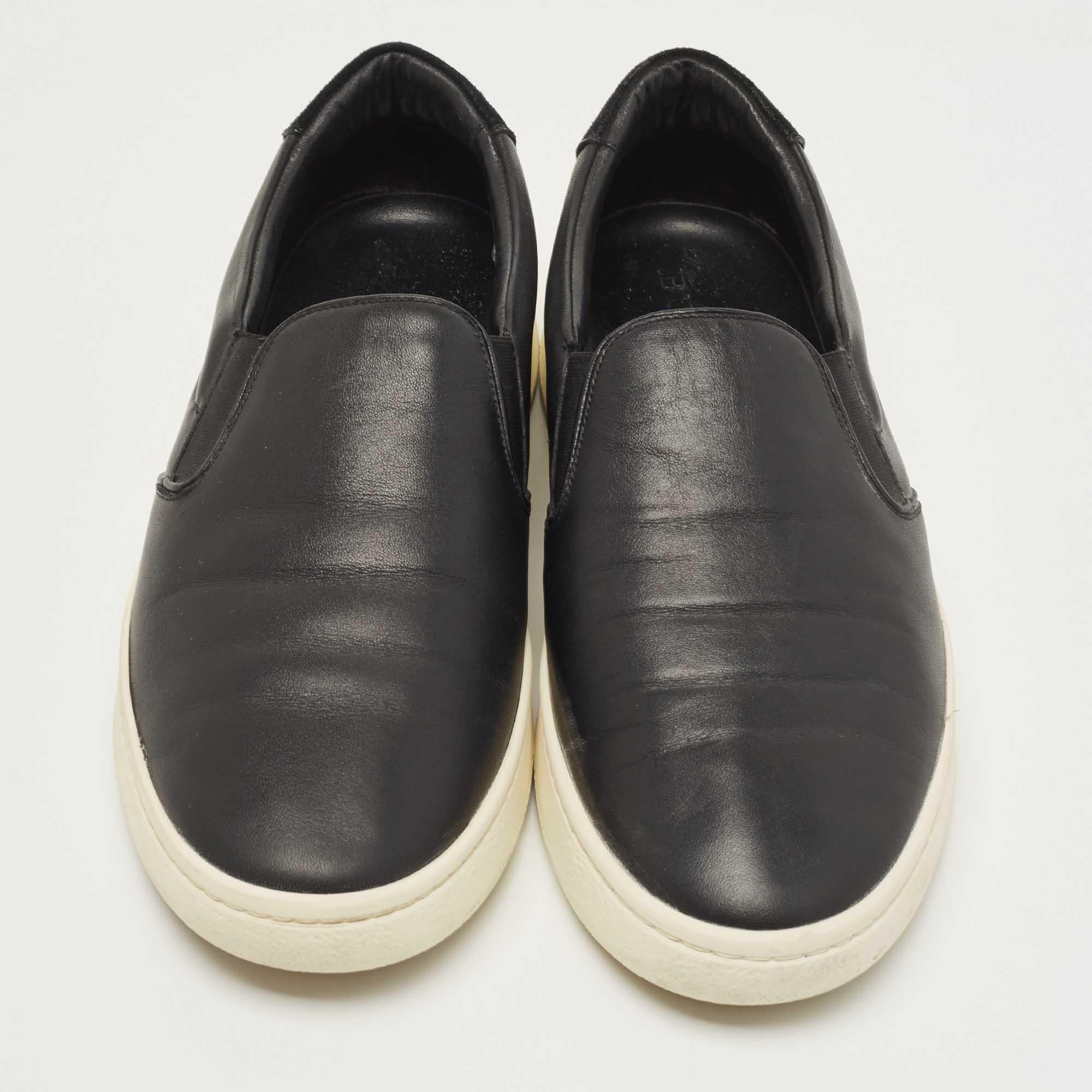 Men's Burberry Black Leather Slip On Sneakers Size 43 For Sale