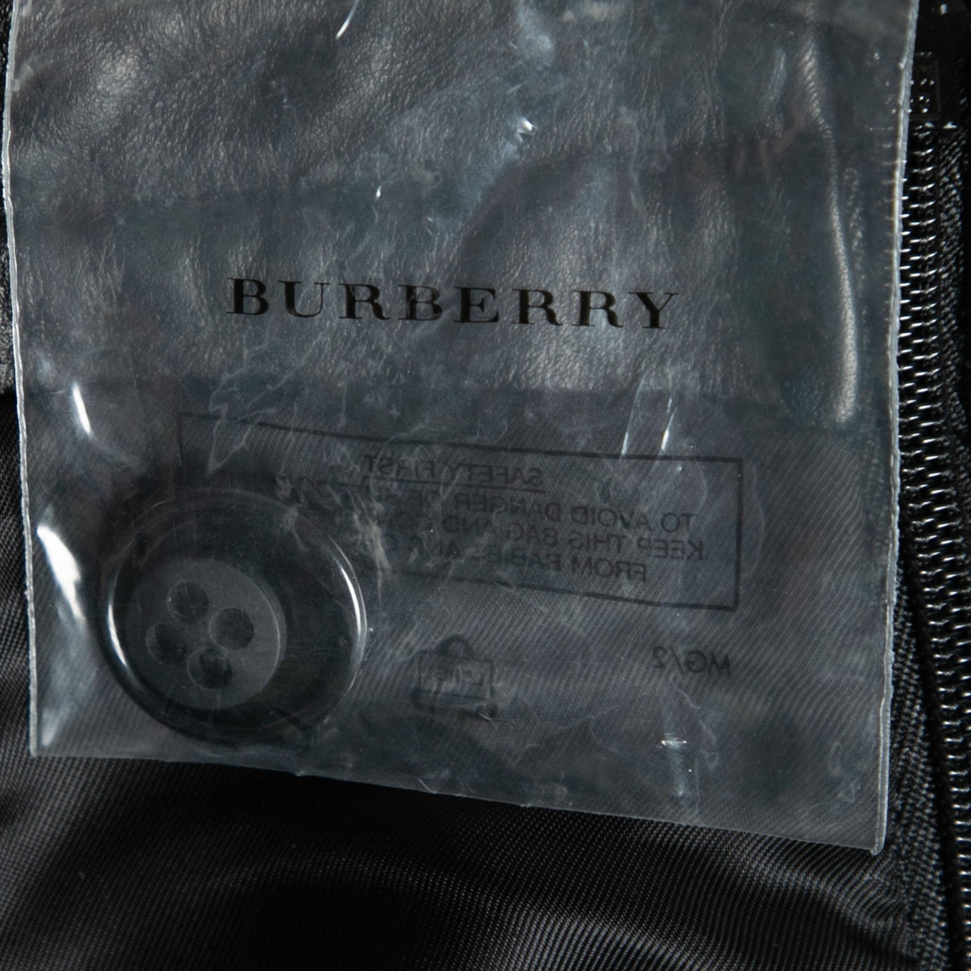 Burberry Black Leather Step-Through Pencil Skirt S For Sale 2