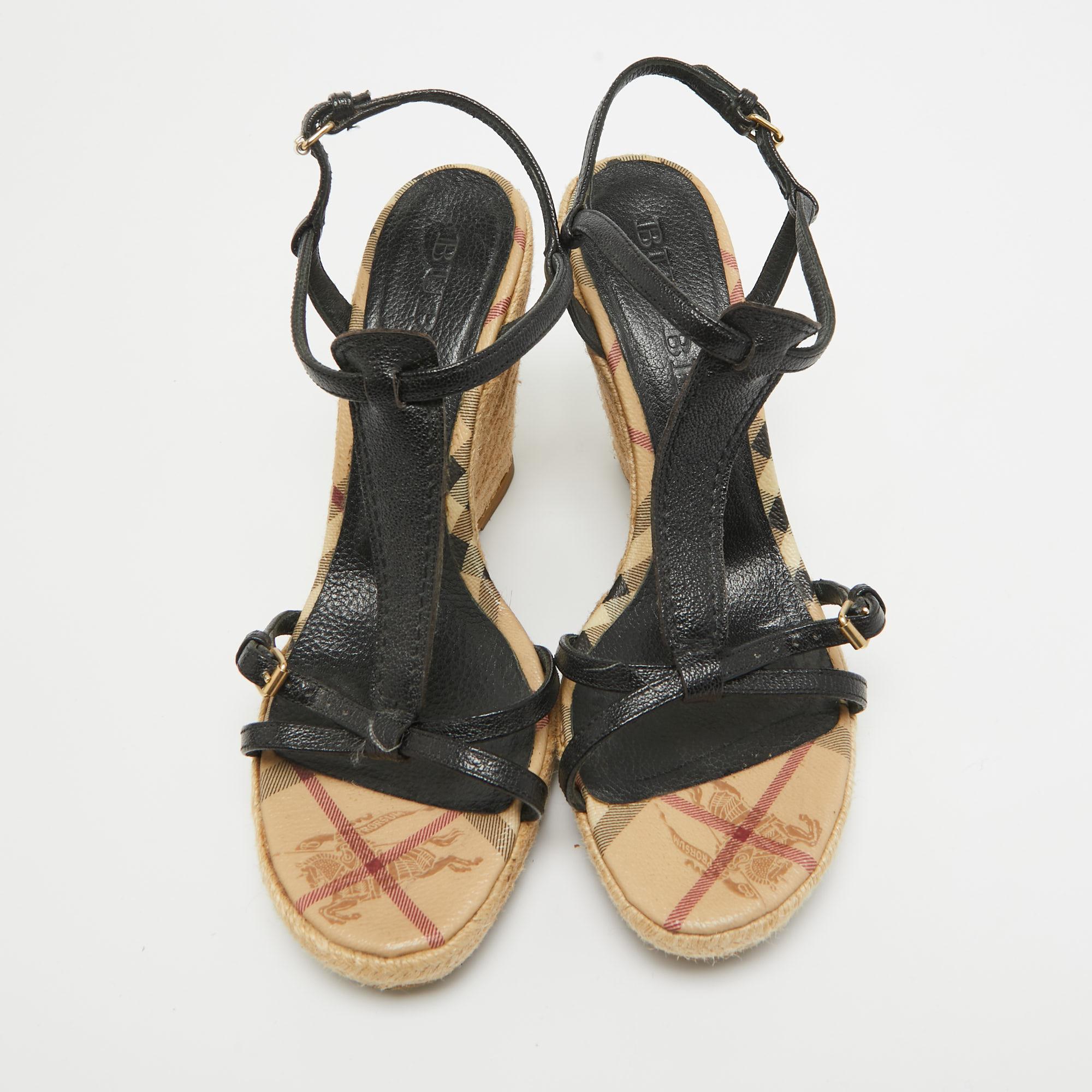 Sandalias de cuña con barra en T de piel negra de Burberry talla 39 Marrón en venta