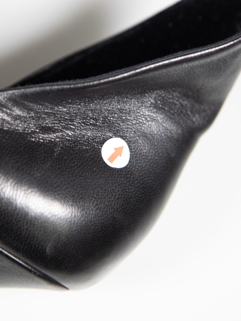 Burberry Black Leather V Point Toe Heels Size IT 40 4