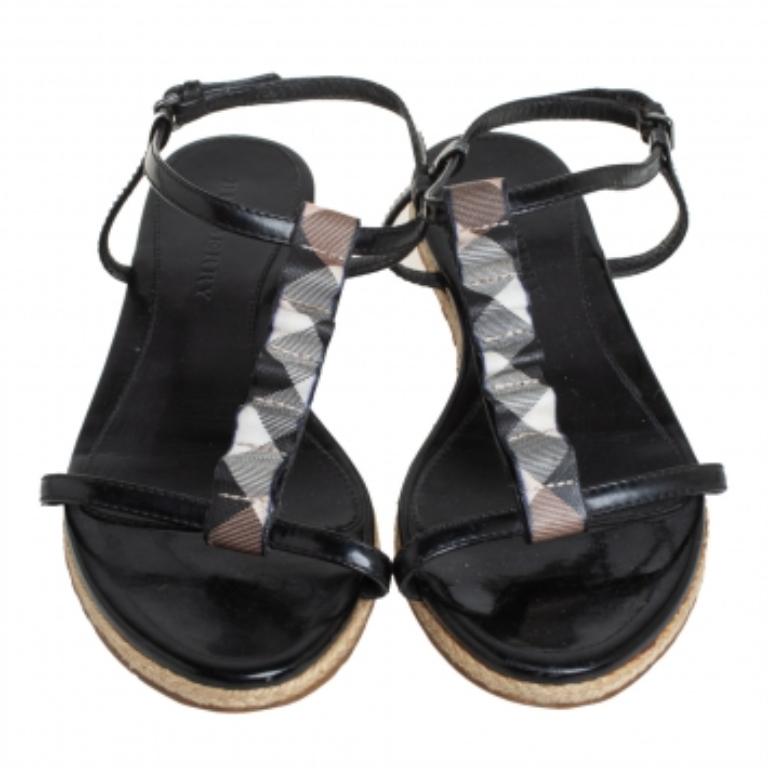 Burberry Black Leather Westerdale T Strap Espadrille Flat Sandals Size 40 In Good Condition For Sale In Dubai, Al Qouz 2