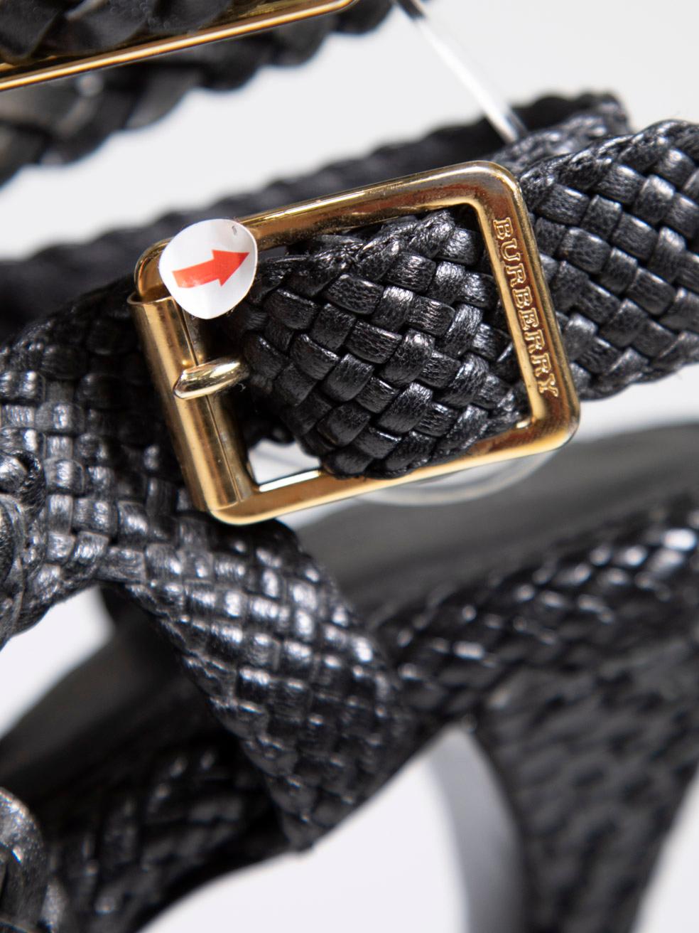 Burberry Sandalias de tacón tejidas de piel negra talla IT 38.5 en venta 4