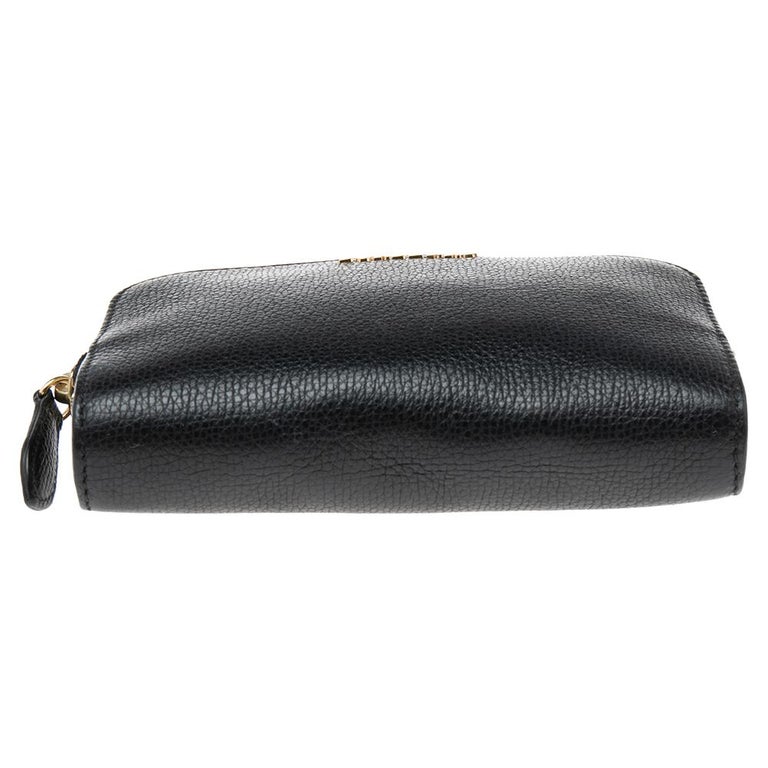 Burberry Black Leather Zip Crossbody Bag at 1stDibs
